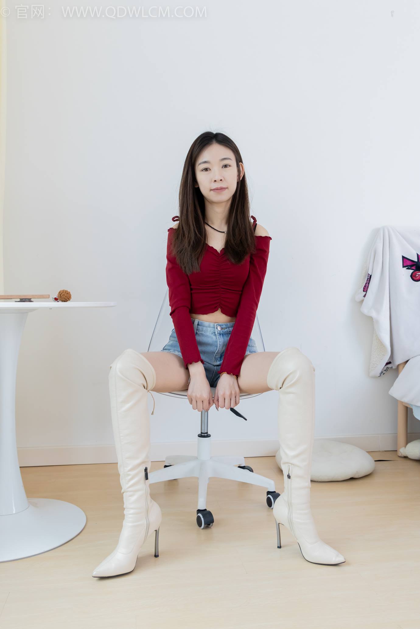 图片[6]-精选勿恋传媒 NO.2296 婷婷-高跟长靴、白棉袜、裸足[126P]-草丛看图