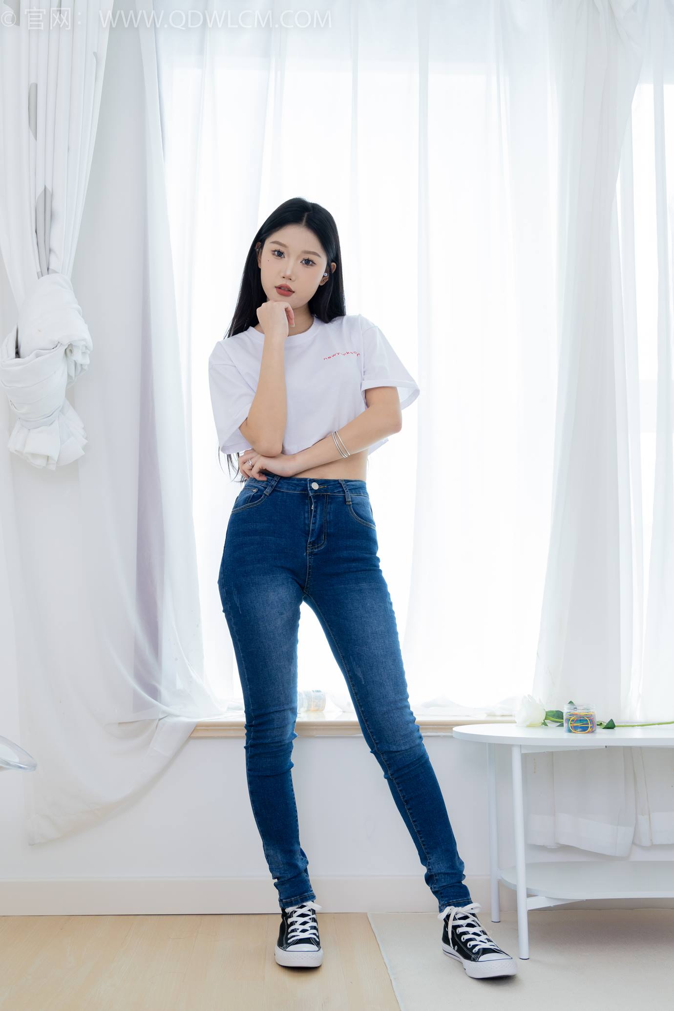 图片[5]-勿恋传媒 NO.2293 小竹-匡威帆布鞋、粉色船袜、肚子疼揉肚子剧情[160P]-草丛看图