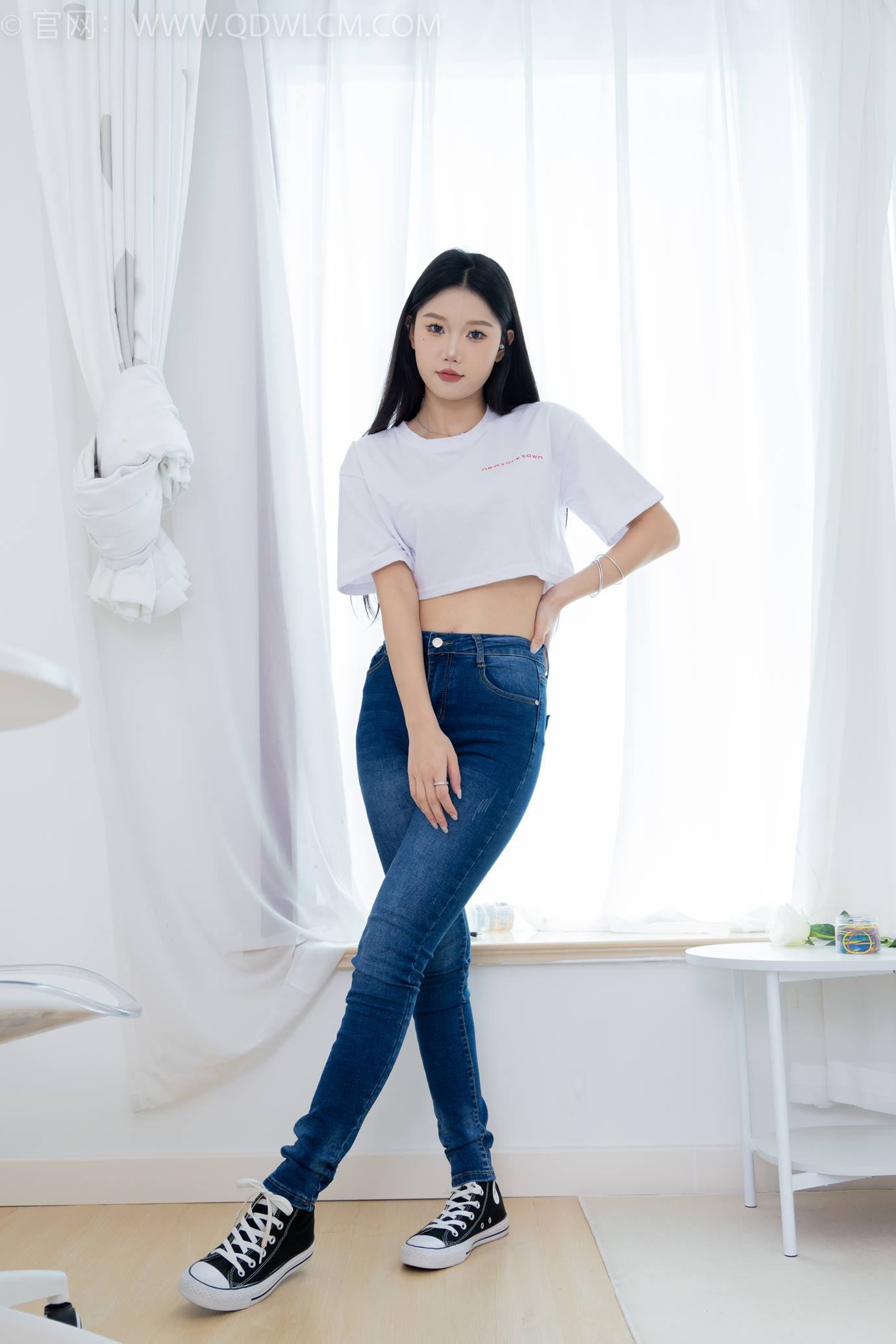 图片[7]-勿恋传媒 NO.2293 小竹-匡威帆布鞋、粉色船袜、肚子疼揉肚子剧情[160P]-草丛看图