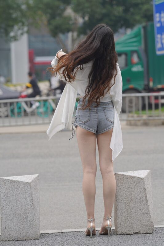 精选精选街拍作品 NO.1701 凯恩模拍作品 – 大长腿美女[96P]-草丛看图