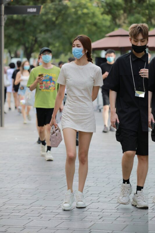 精选精选街拍作品 NO.1848 街拍逛街的美女[72P]-草丛看图