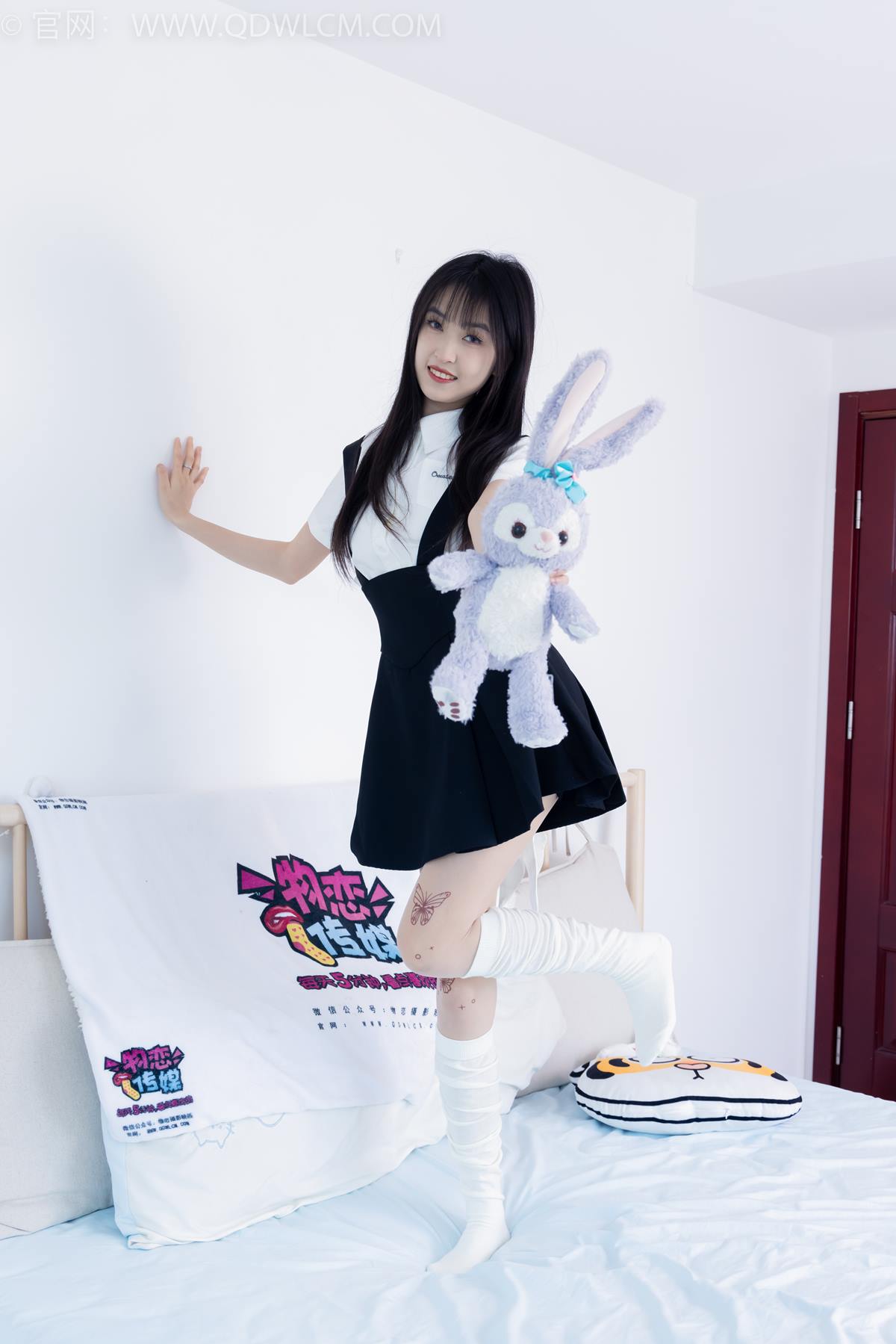 图片[1]-精选勿恋传媒 NO.2369 嘉木-长靴、长筒小腿白棉袜、蝴蝶薄肉丝[156P]-草丛看图