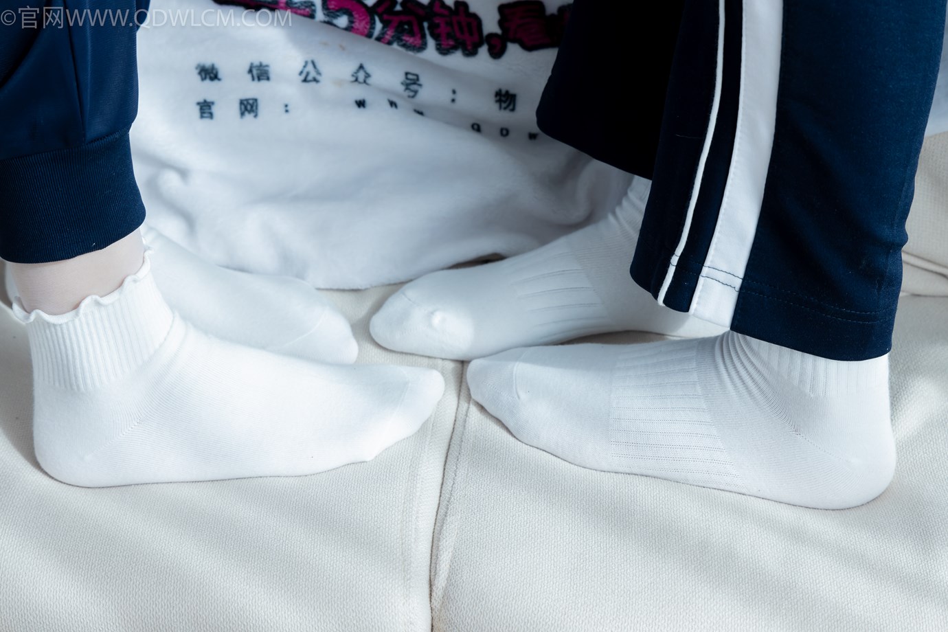 图片[6]-精选勿恋传媒 NO.2322 闪闪青柠-帆布鞋、白棉袜、青柠薄肉丝、闪闪薄白丝[120P]-草丛看图