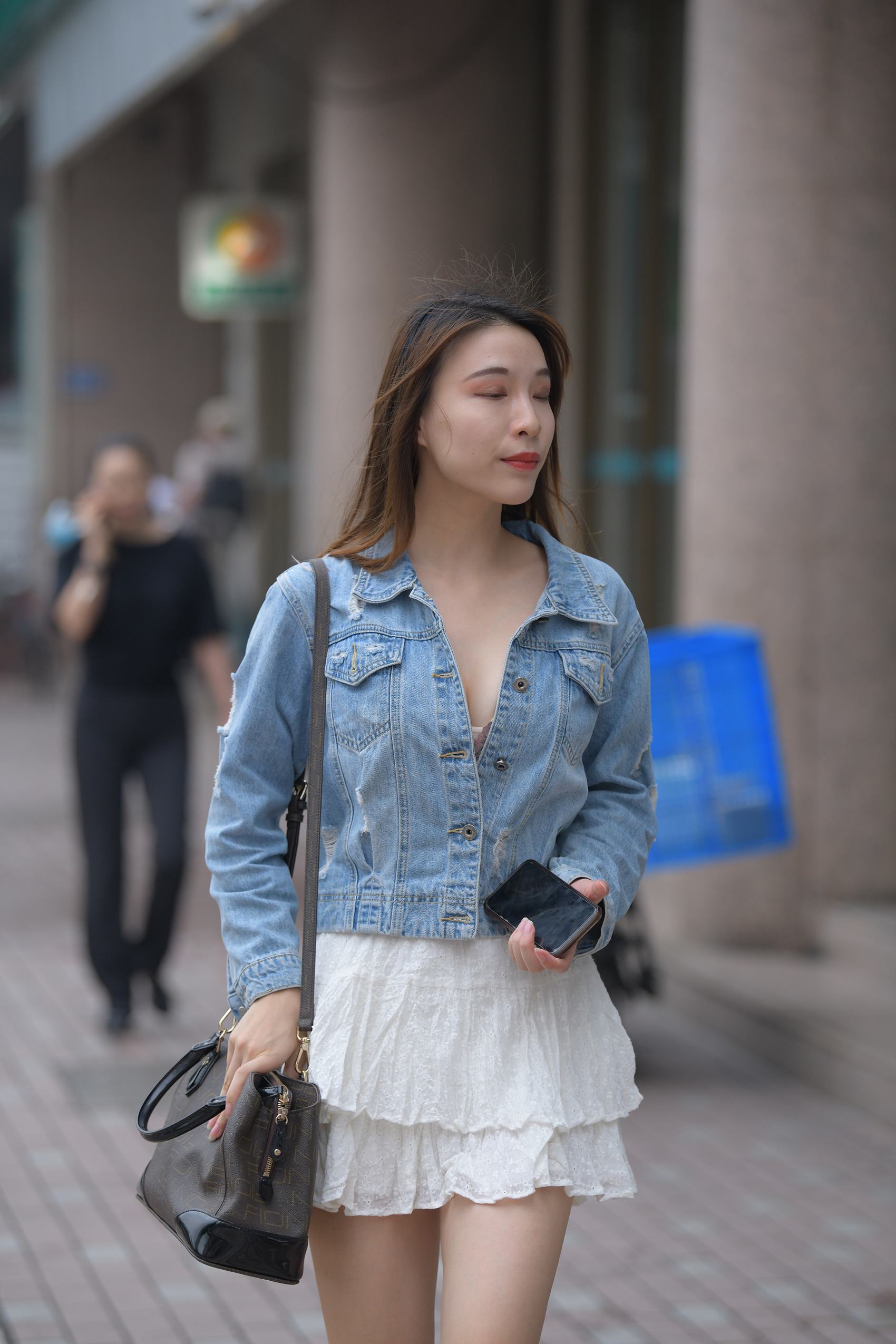 图片[2]-精选精选街拍作品 NO.1797 一始街拍作品 – 白色短裙美女[92P]-草丛看图