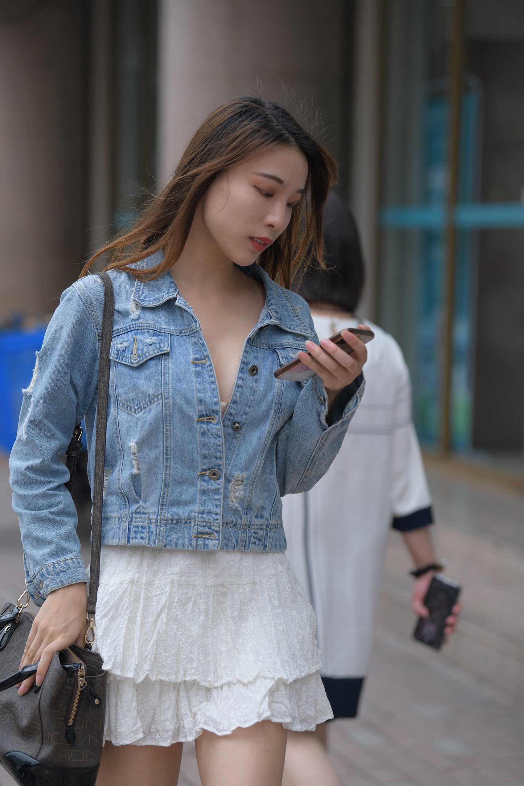 图片[3]-精选精选街拍作品 NO.1797 一始街拍作品 – 白色短裙美女[92P]-草丛看图