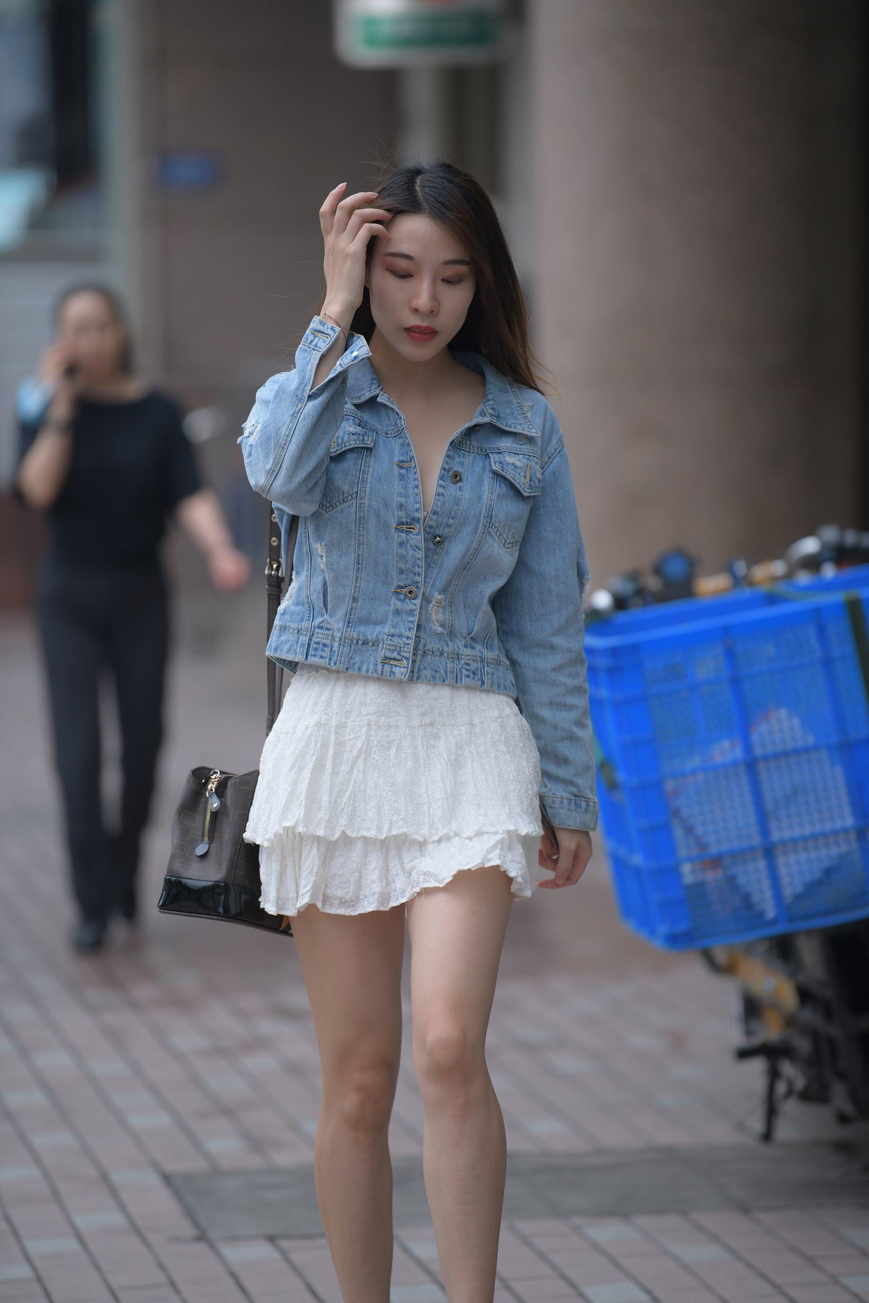 图片[1]-精选精选街拍作品 NO.1797 一始街拍作品 – 白色短裙美女[92P]-草丛看图