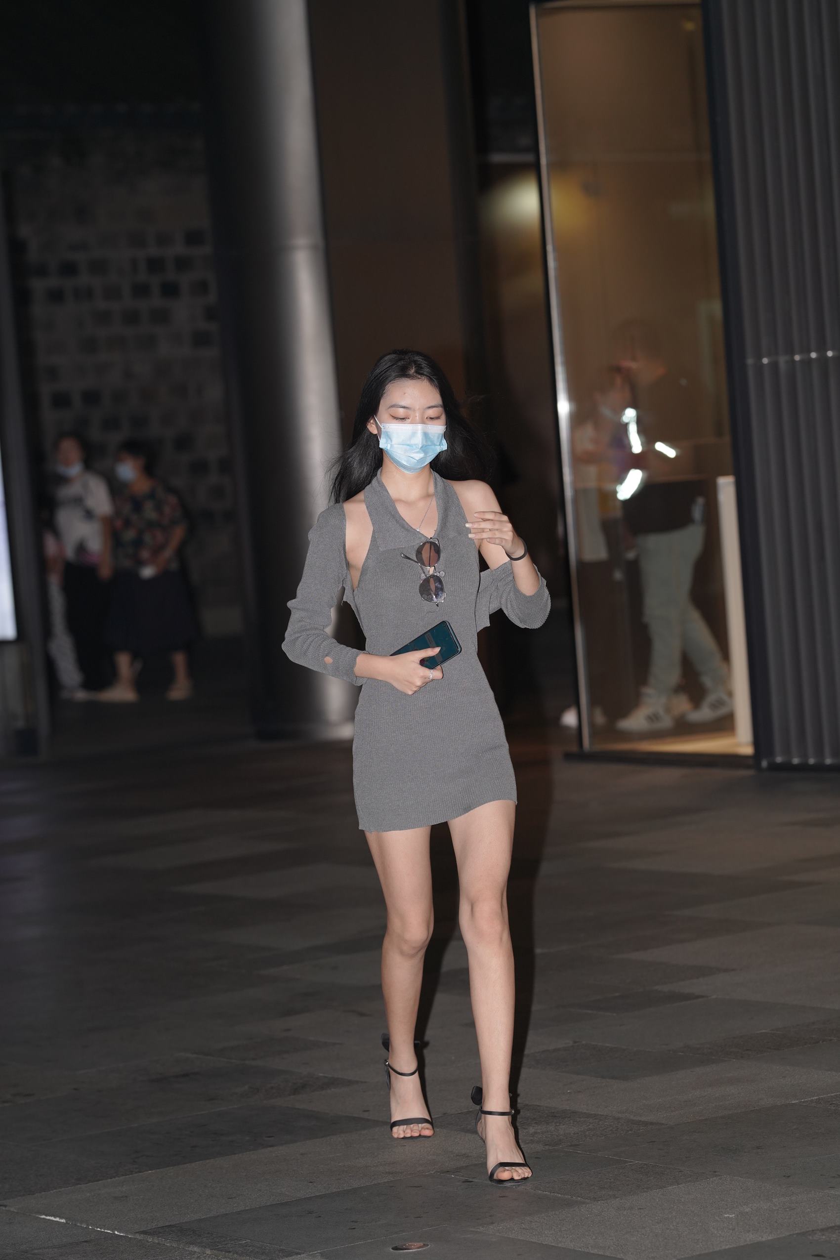 图片[2]-精选精选街拍作品 NO.1764 镂空包臀裙美腿 [36P]-草丛看图