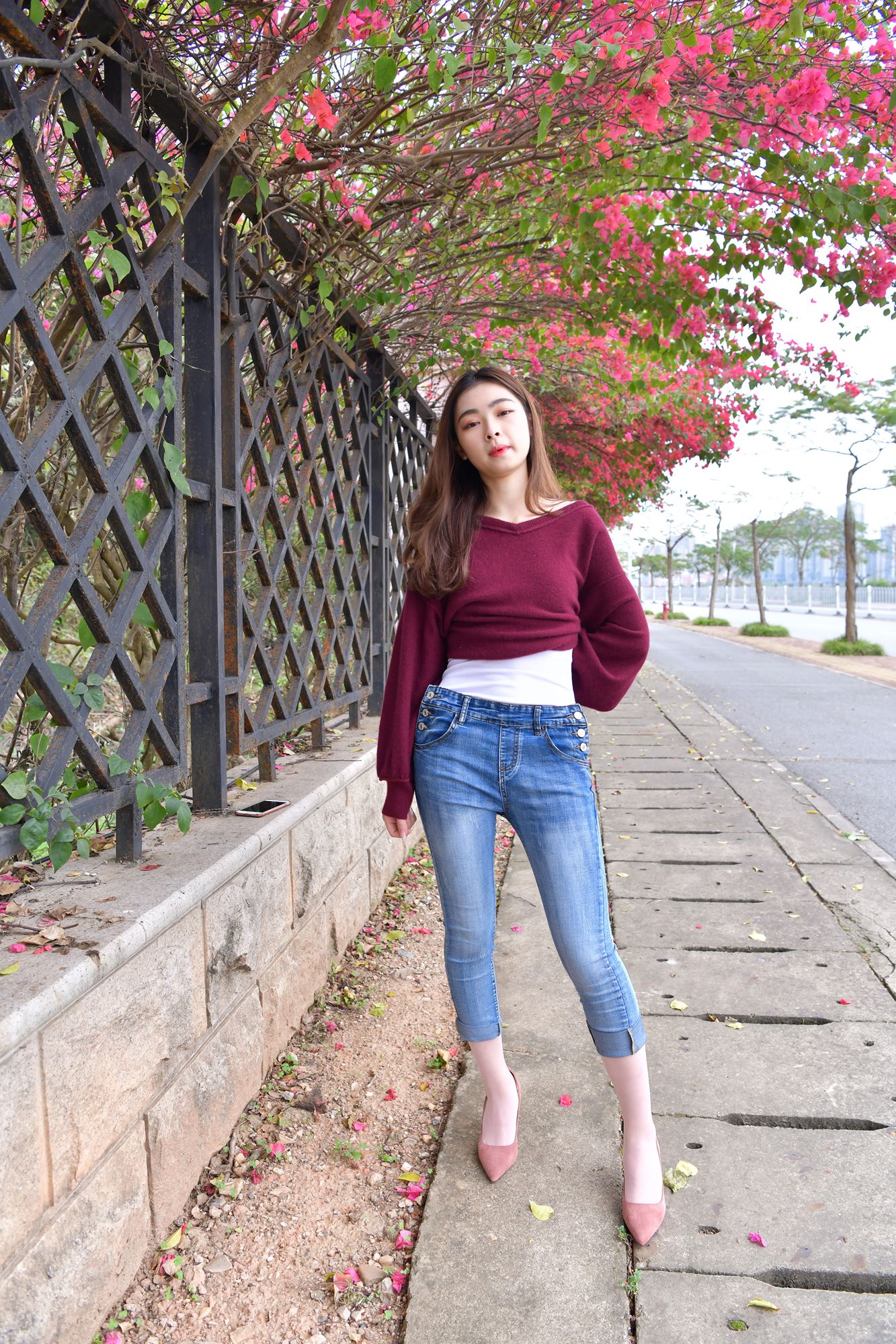 图片[2]-精选精选街拍作品 1618 小海街拍作品 – 穿了，偷偷给你看一眼，看到了吗[88P]-草丛看图