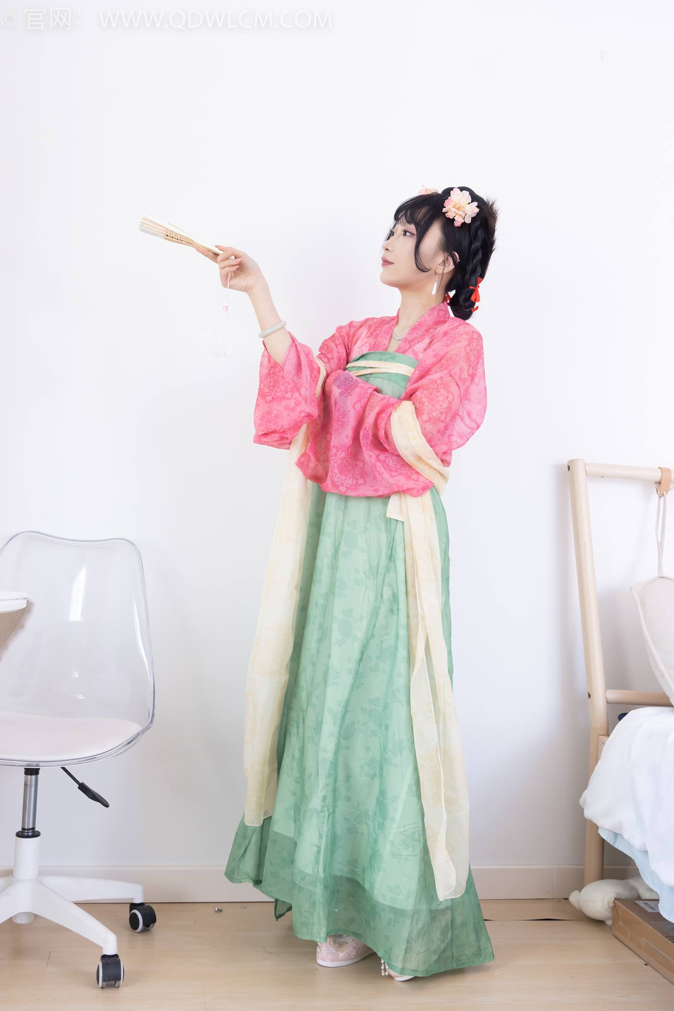 图片[3]-精选勿恋传媒 NO.2297 嘟嘟-布鞋、白棉袜、古装、半脱袜子剧情[138P]-草丛看图