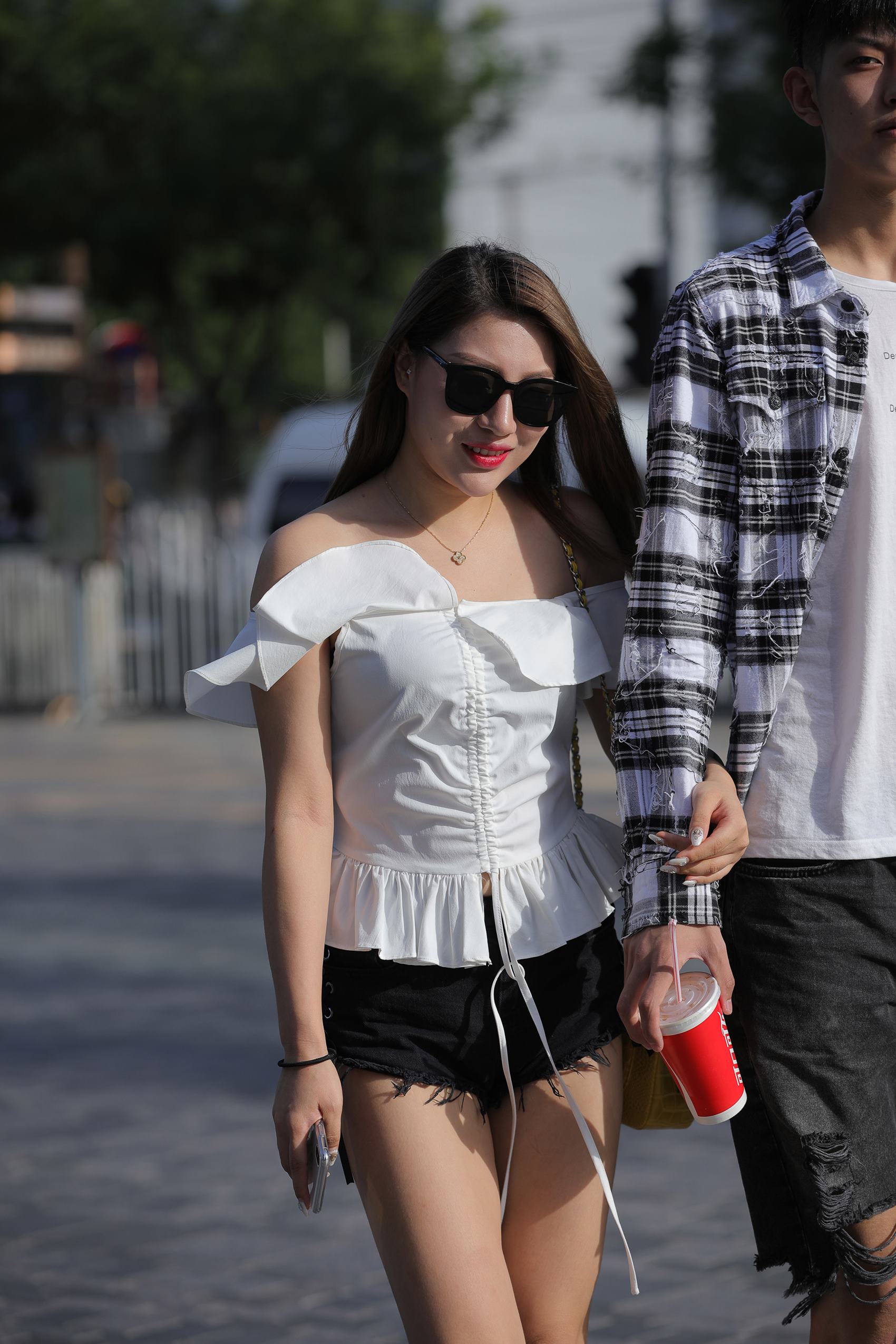 图片[7]-精选精选街拍作品 NO.1782 视觉冲击街拍作品 – 黑色热裤[29P]-草丛看图