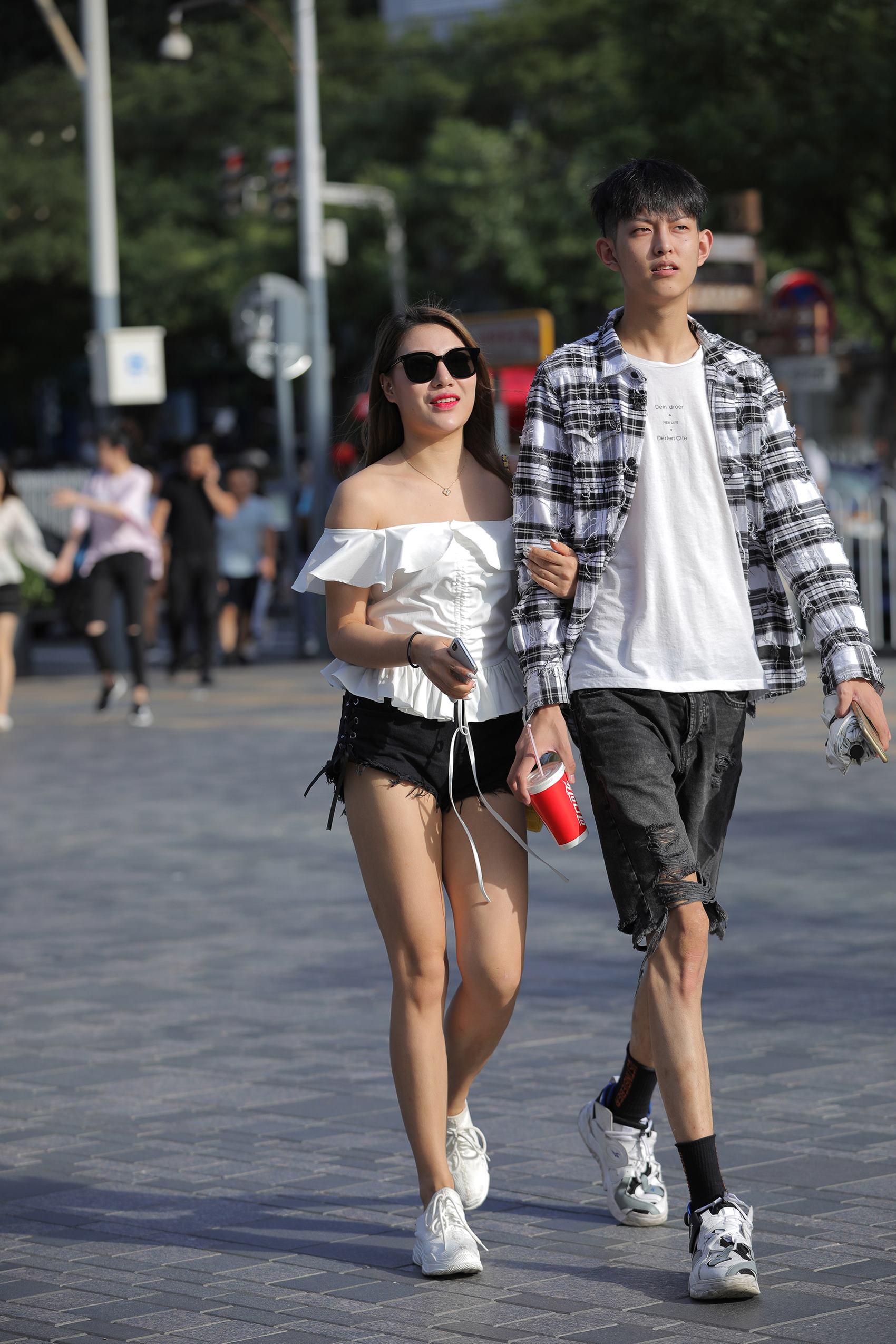 图片[1]-精选精选街拍作品 NO.1782 视觉冲击街拍作品 – 黑色热裤[29P]-草丛看图