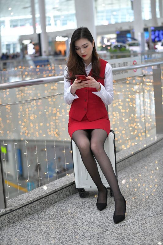 精选精选街拍作品 1635 摄神街拍作品 – 空姐的午休 黑丝篇[80P]-草丛看图