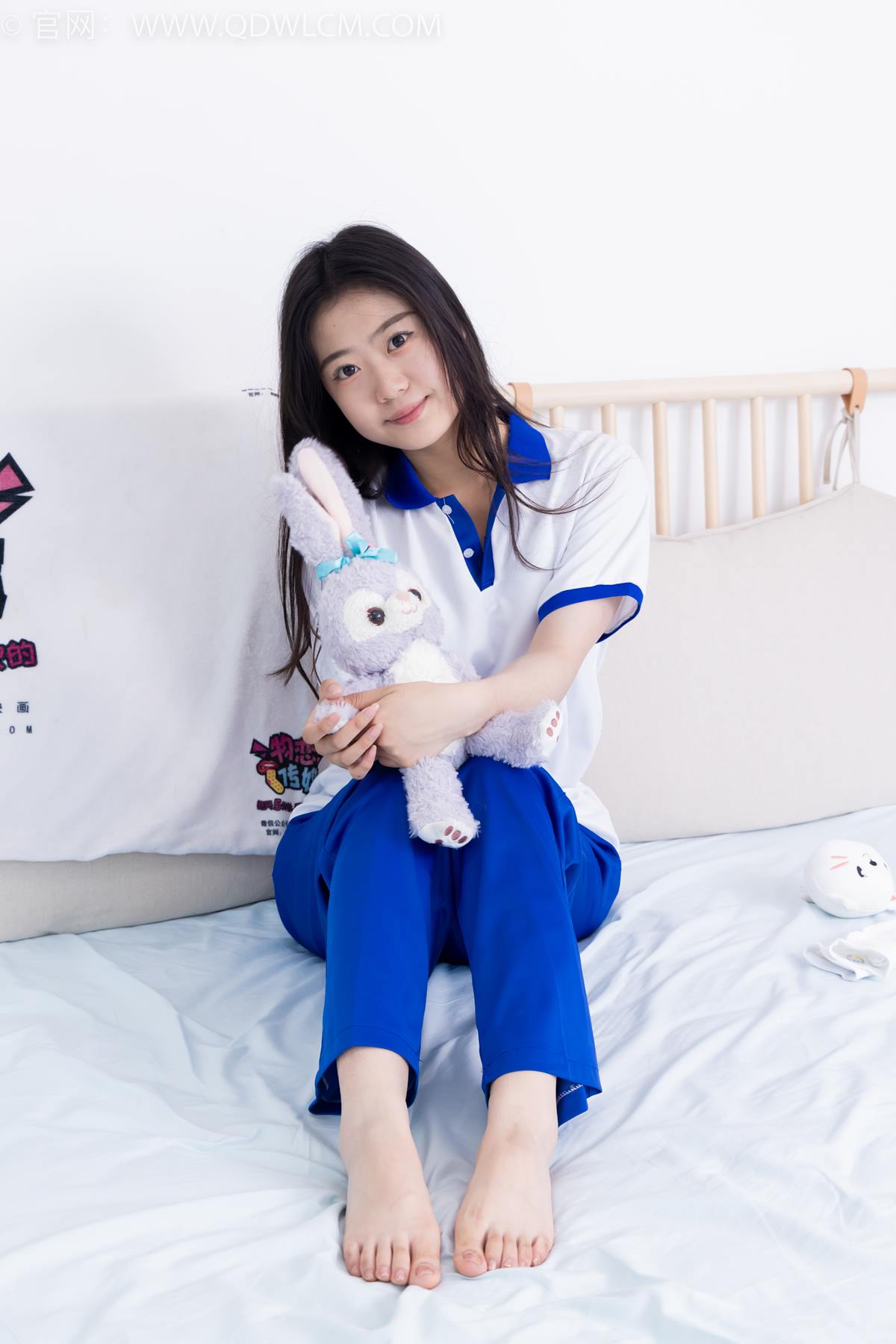 图片[7]-精选勿恋传媒 NO.2368 芋头-板鞋、白棉袜、裸足[126P]-草丛看图