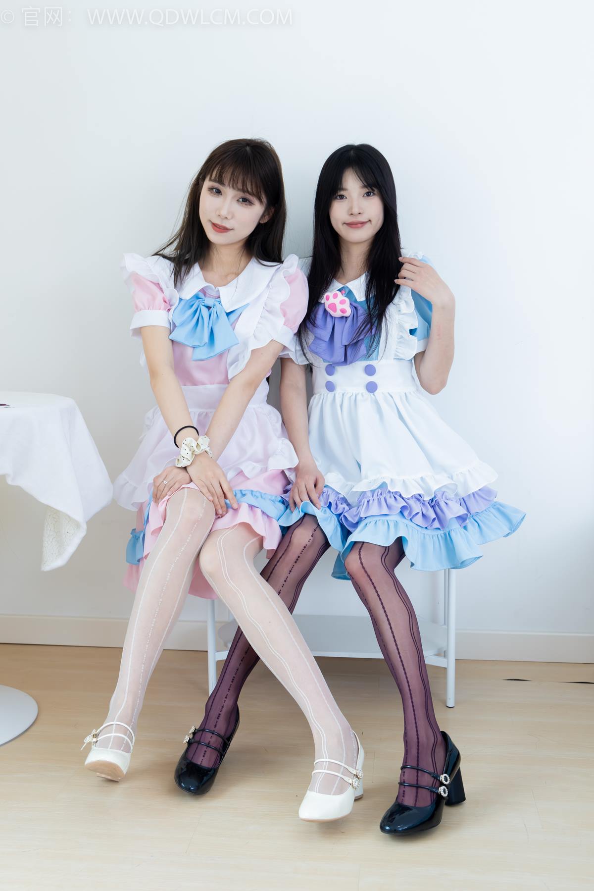 图片[5]-精选勿恋传媒 NO.2400 茯苓&泡泡-高跟鞋、丝袜、互相挠脚心剧情[101P]-草丛看图