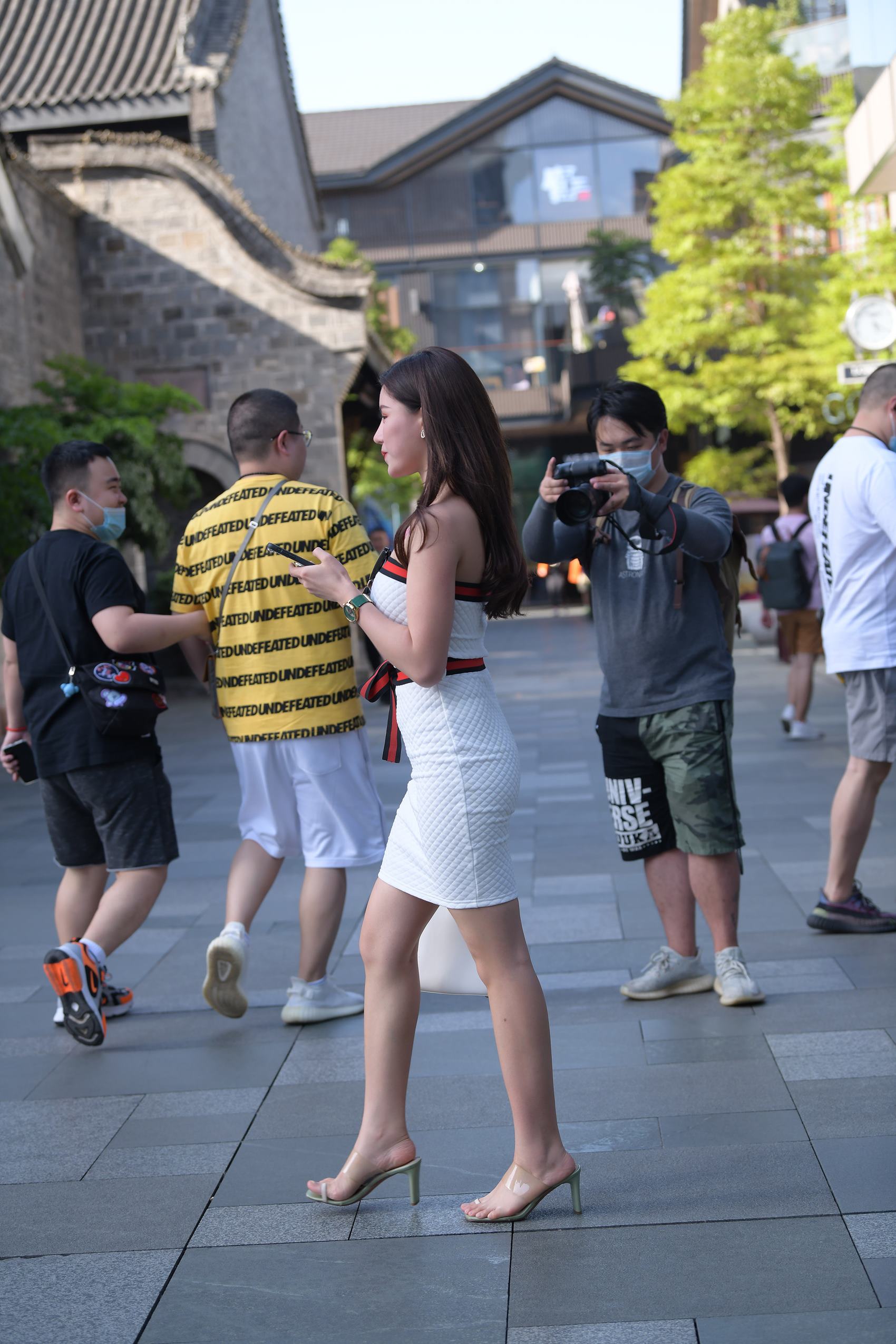 图片[4]-精选街拍作品 NO.1781 视觉冲击街拍作品 – 裹胸的天然美女[52P]-草丛看图