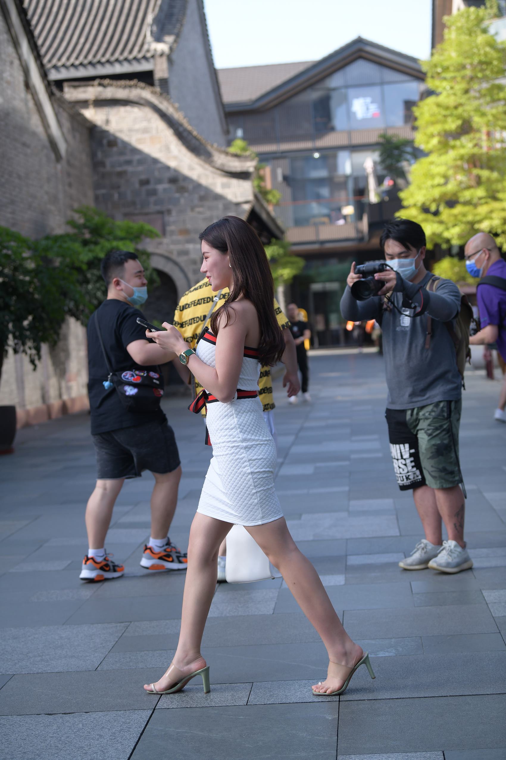 图片[5]-精选街拍作品 NO.1781 视觉冲击街拍作品 – 裹胸的天然美女[52P]-草丛看图