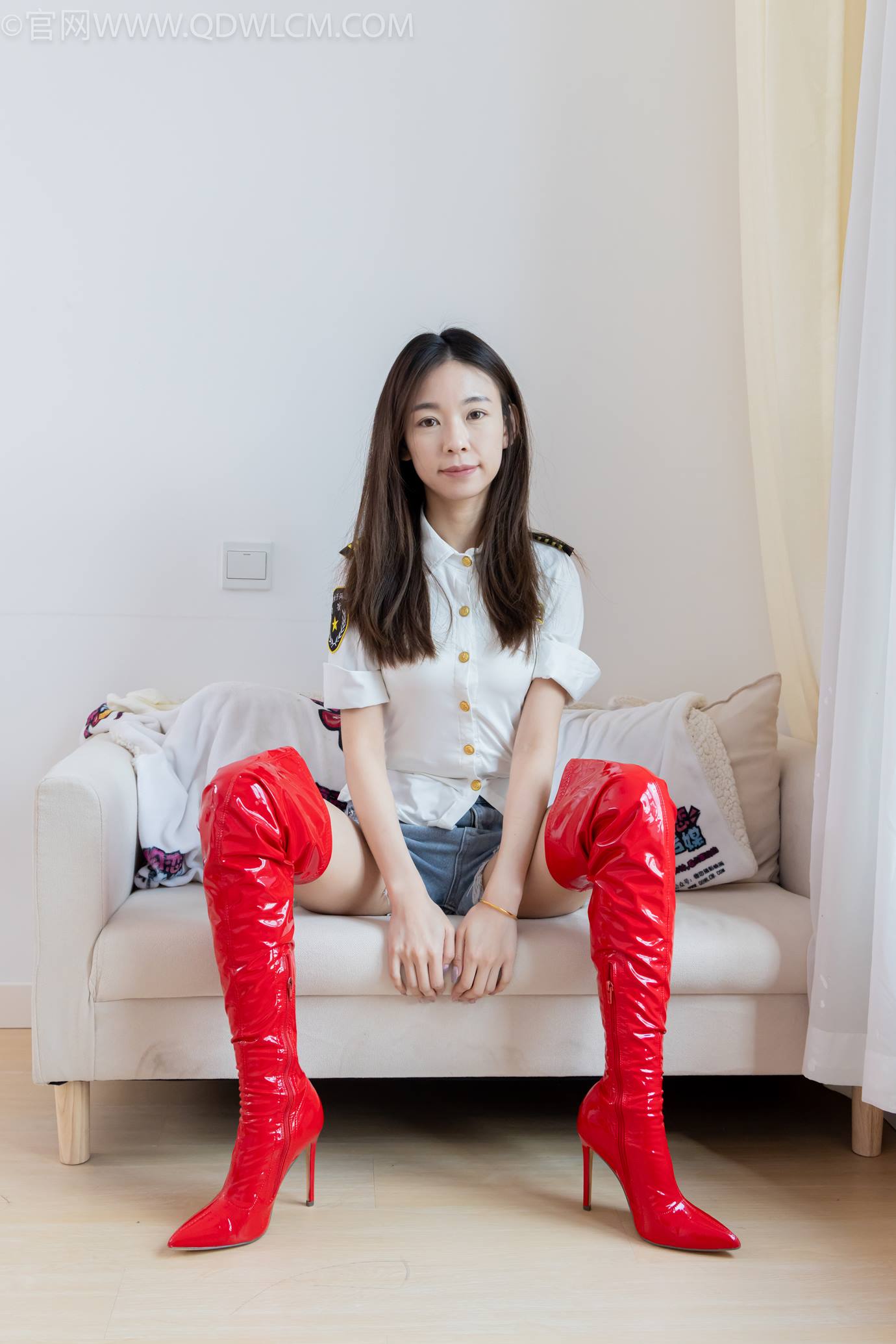 图片[4]-精选勿恋传媒 NO.2309 婷婷-高跟长靴、白棉袜、裸足[137P]-草丛看图