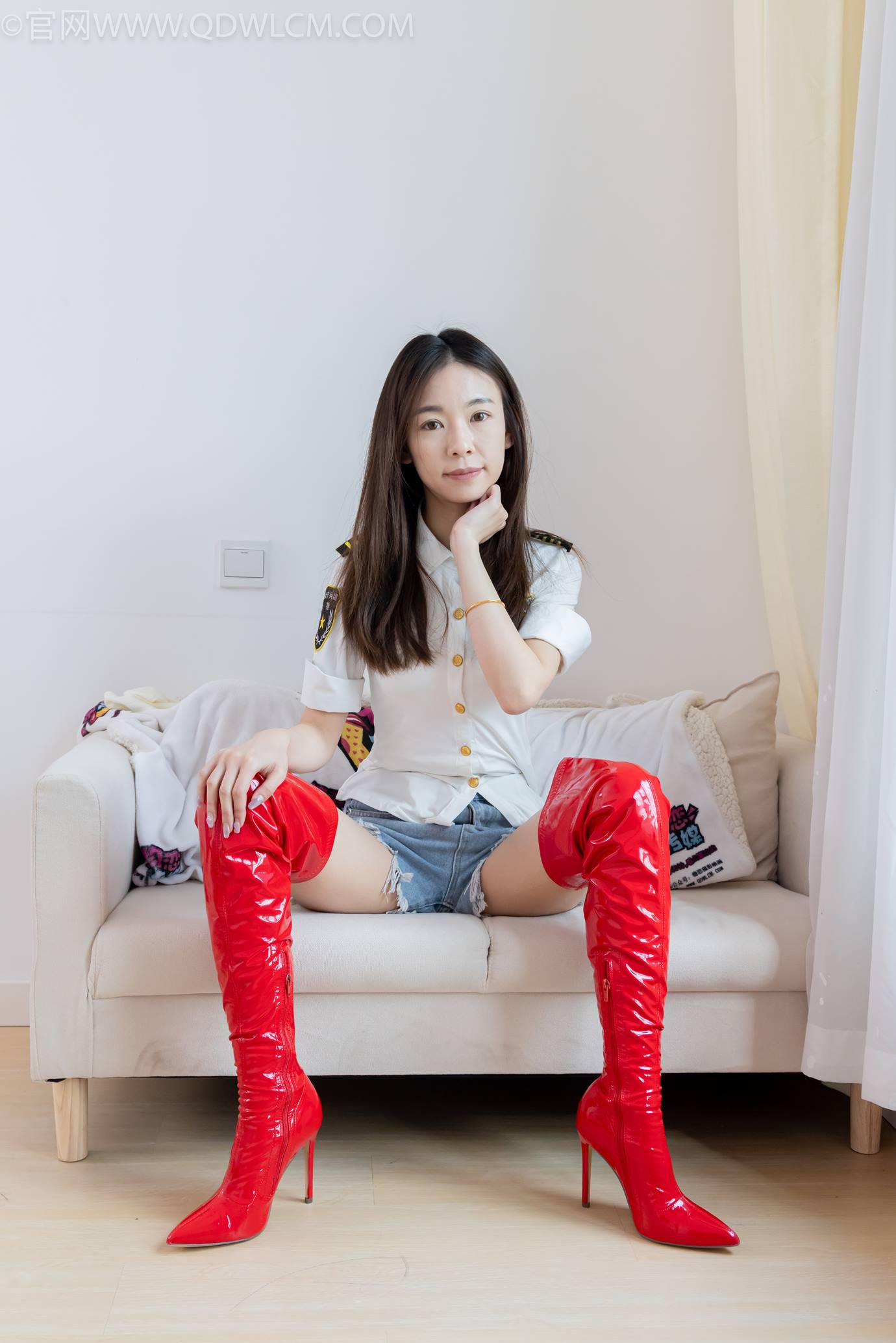 图片[5]-精选勿恋传媒 NO.2309 婷婷-高跟长靴、白棉袜、裸足[137P]-草丛看图