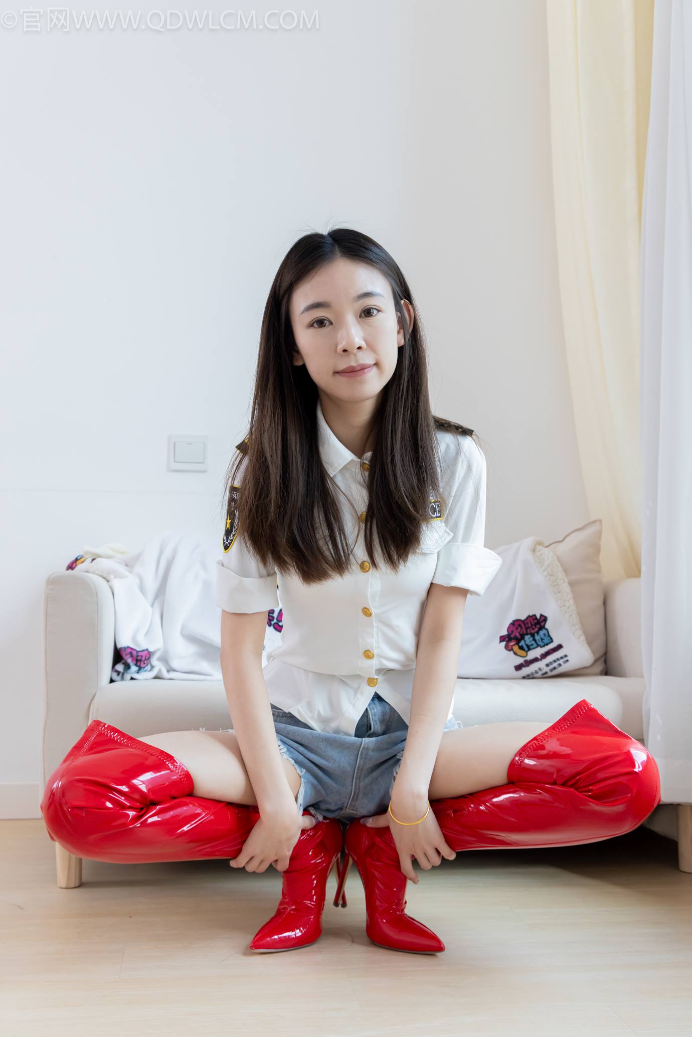 图片[8]-精选勿恋传媒 NO.2309 婷婷-高跟长靴、白棉袜、裸足[137P]-草丛看图