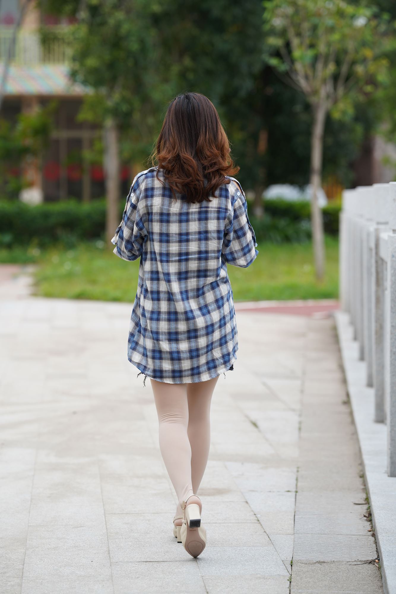 图片[6]-精选精选街拍作品 NO.1664 小S街拍作品 – 牛仔裙肉丝高跟[200P]-草丛看图