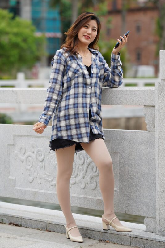 精选精选街拍作品 NO.1664 小S街拍作品 – 牛仔裙肉丝高跟[200P]-草丛看图