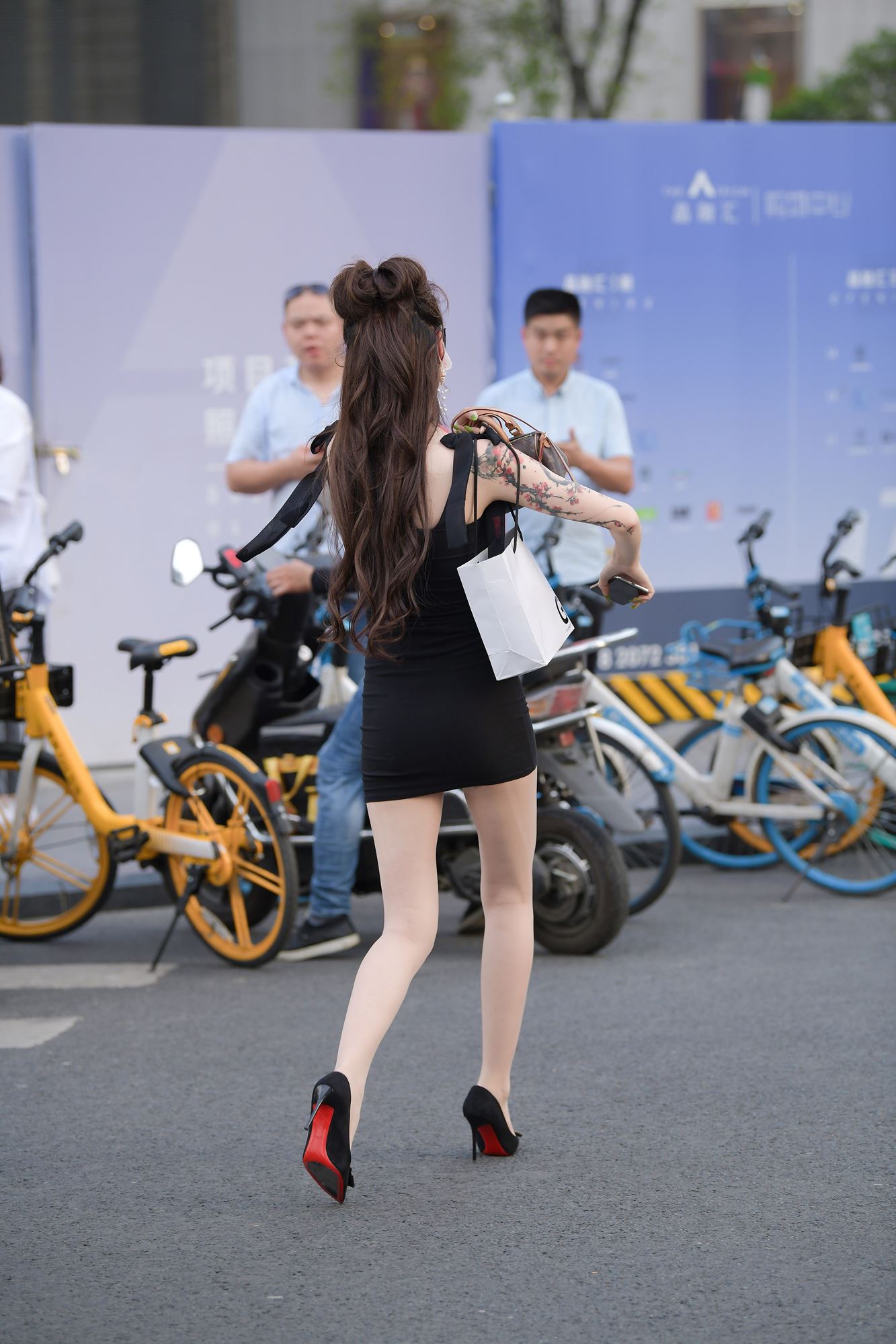 图片[1]-精选精选街拍作品 1626 摄神街拍作品 – 美腿高跟美女丝袜篇[48P]-草丛看图