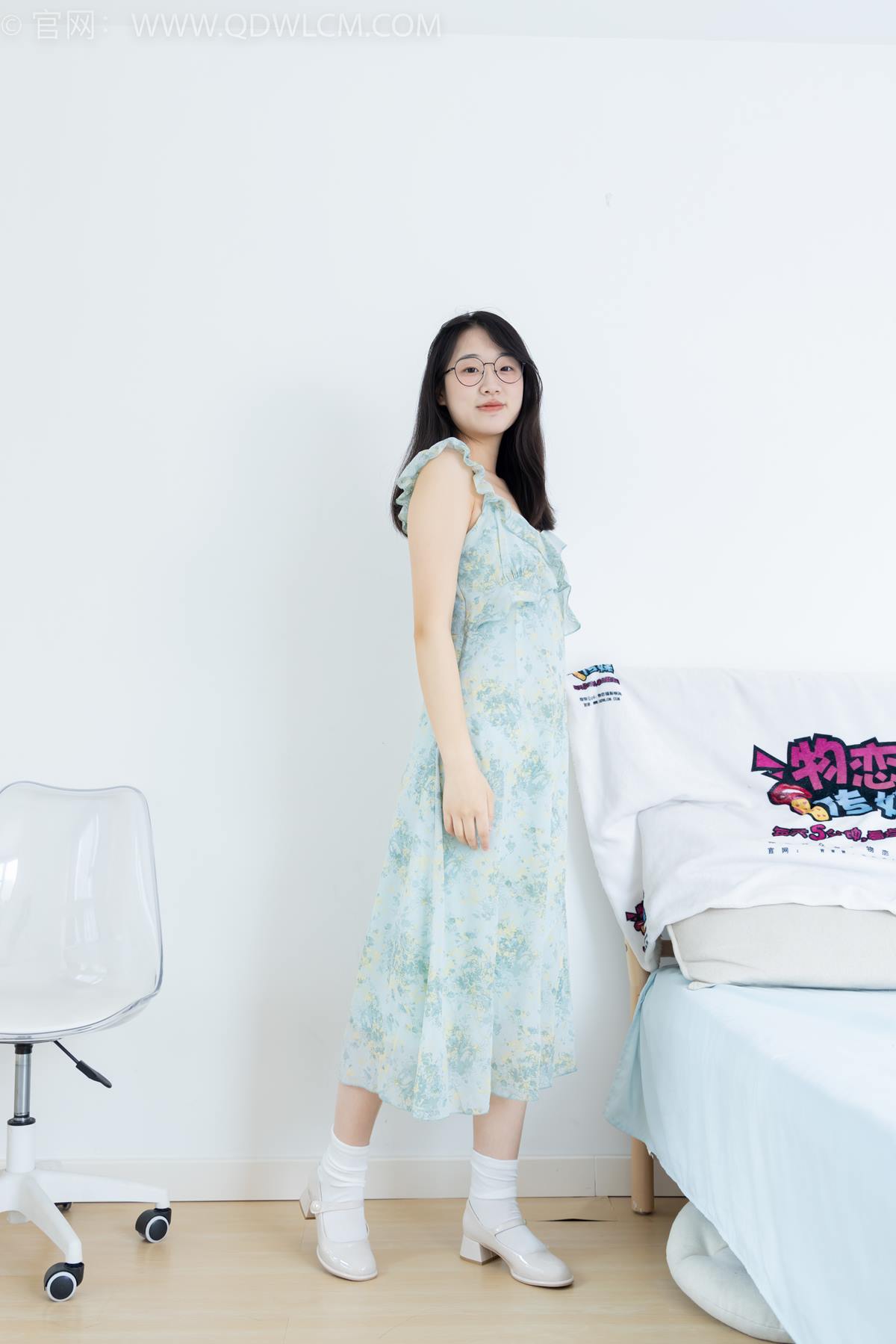 图片[5]-精选勿恋传媒 NO.2350 小椿-高跟鞋、白棉袜、裸足[150P]-草丛看图