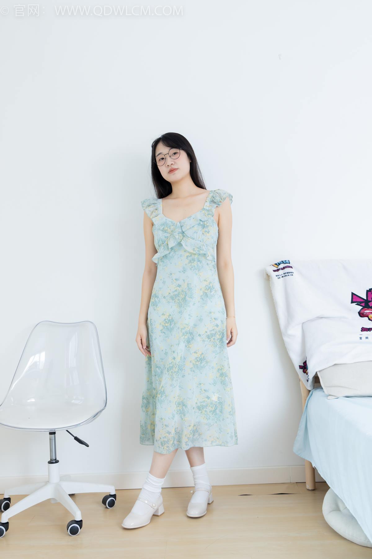 图片[7]-精选勿恋传媒 NO.2350 小椿-高跟鞋、白棉袜、裸足[150P]-草丛看图