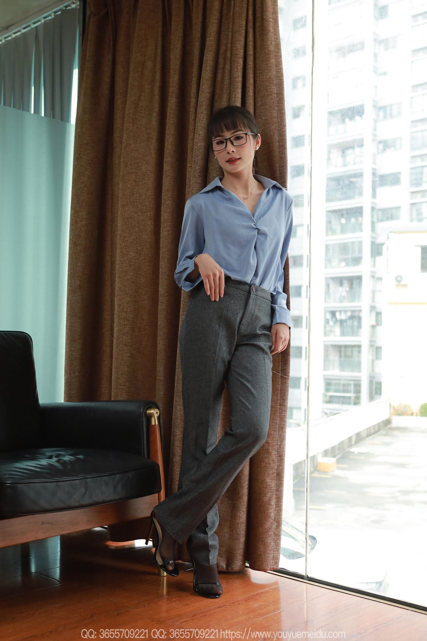 图片[2]-精选[IESS异思趣向] 2025.04.11 丝享家2025：小金《西裤里丝》[90P]-草丛看图