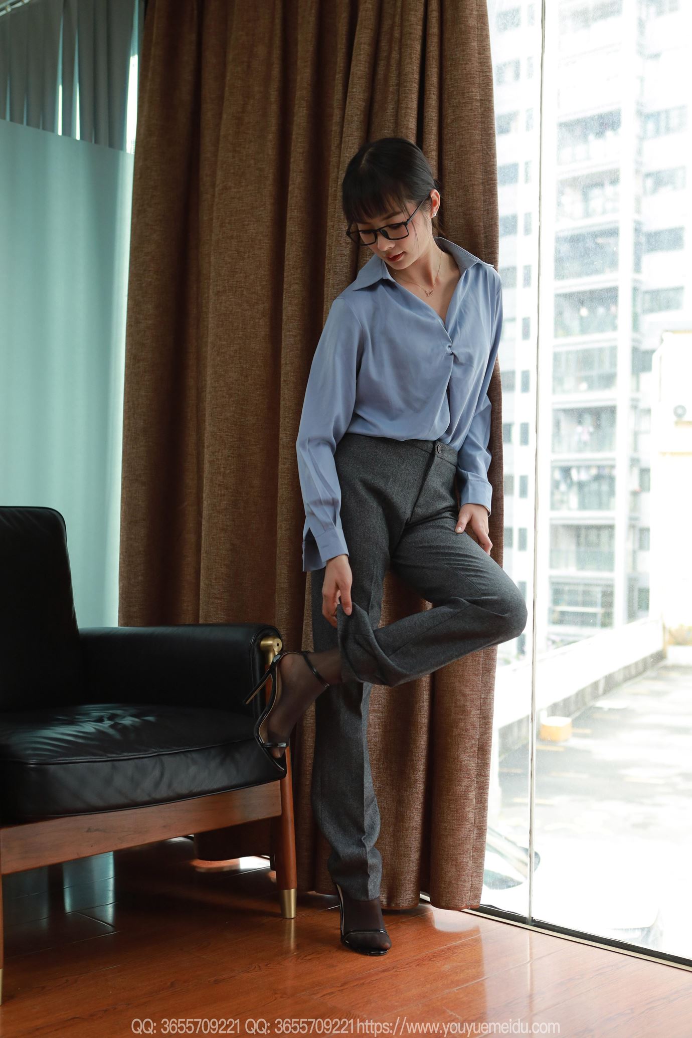 图片[3]-精选[IESS异思趣向] 2025.04.11 丝享家2025：小金《西裤里丝》[90P]-草丛看图