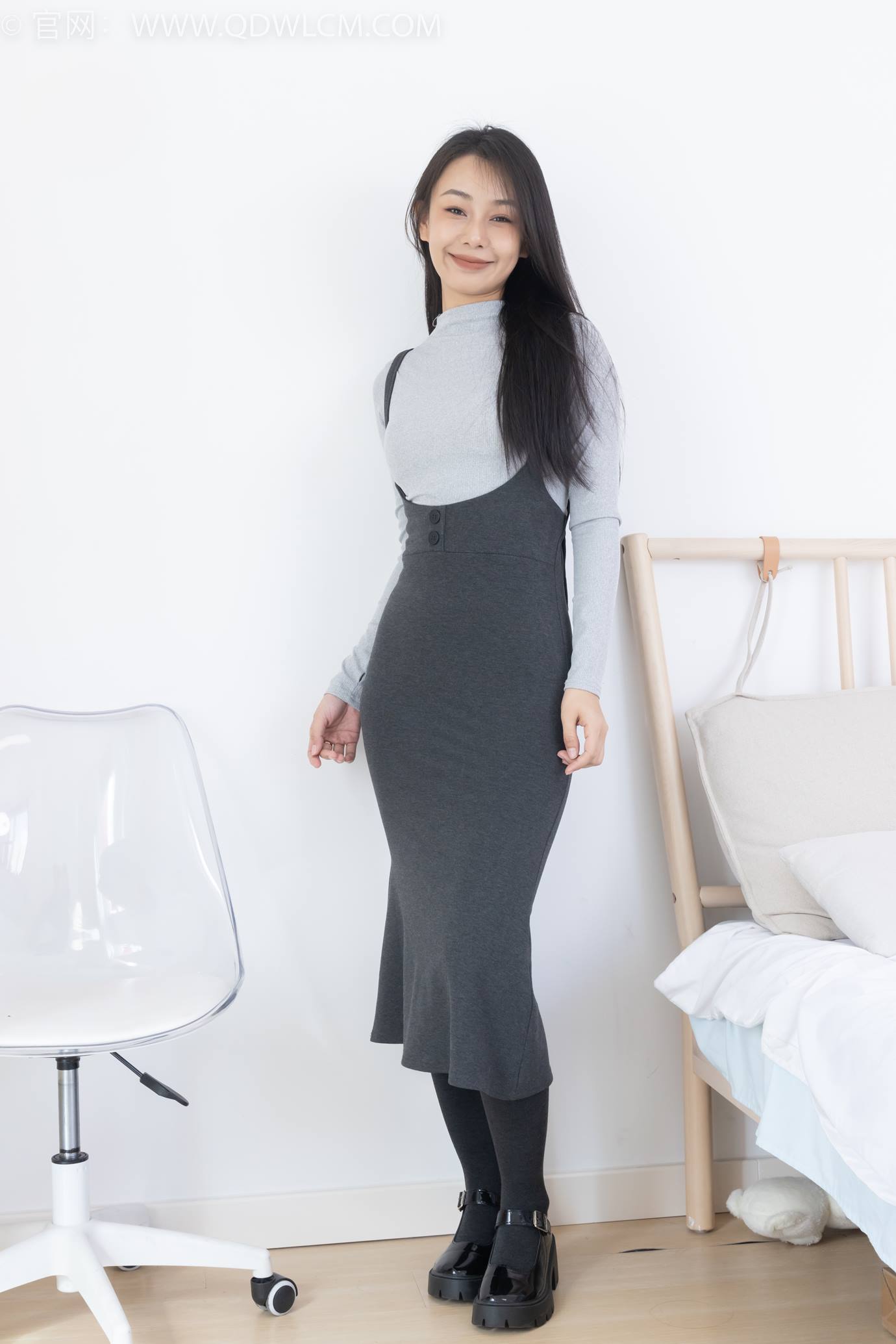 图片[4]-精选勿恋传媒 NO.2291 岚岚-皮鞋、厚灰丝[130P]-草丛看图