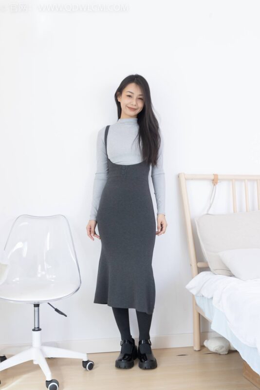 精选勿恋传媒 NO.2291 岚岚-皮鞋、厚灰丝[130P]-草丛看图