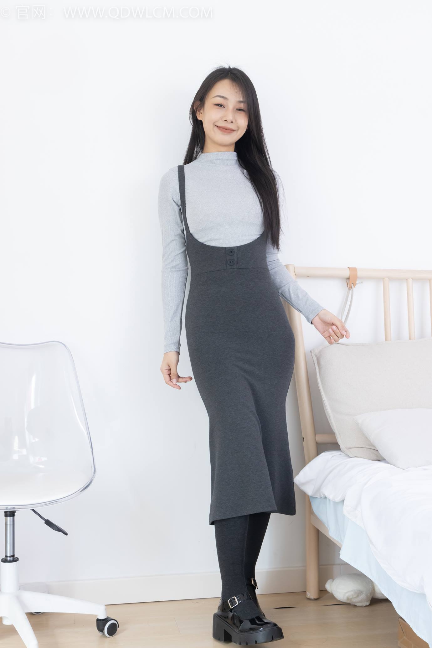 图片[7]-精选勿恋传媒 NO.2291 岚岚-皮鞋、厚灰丝[130P]-草丛看图