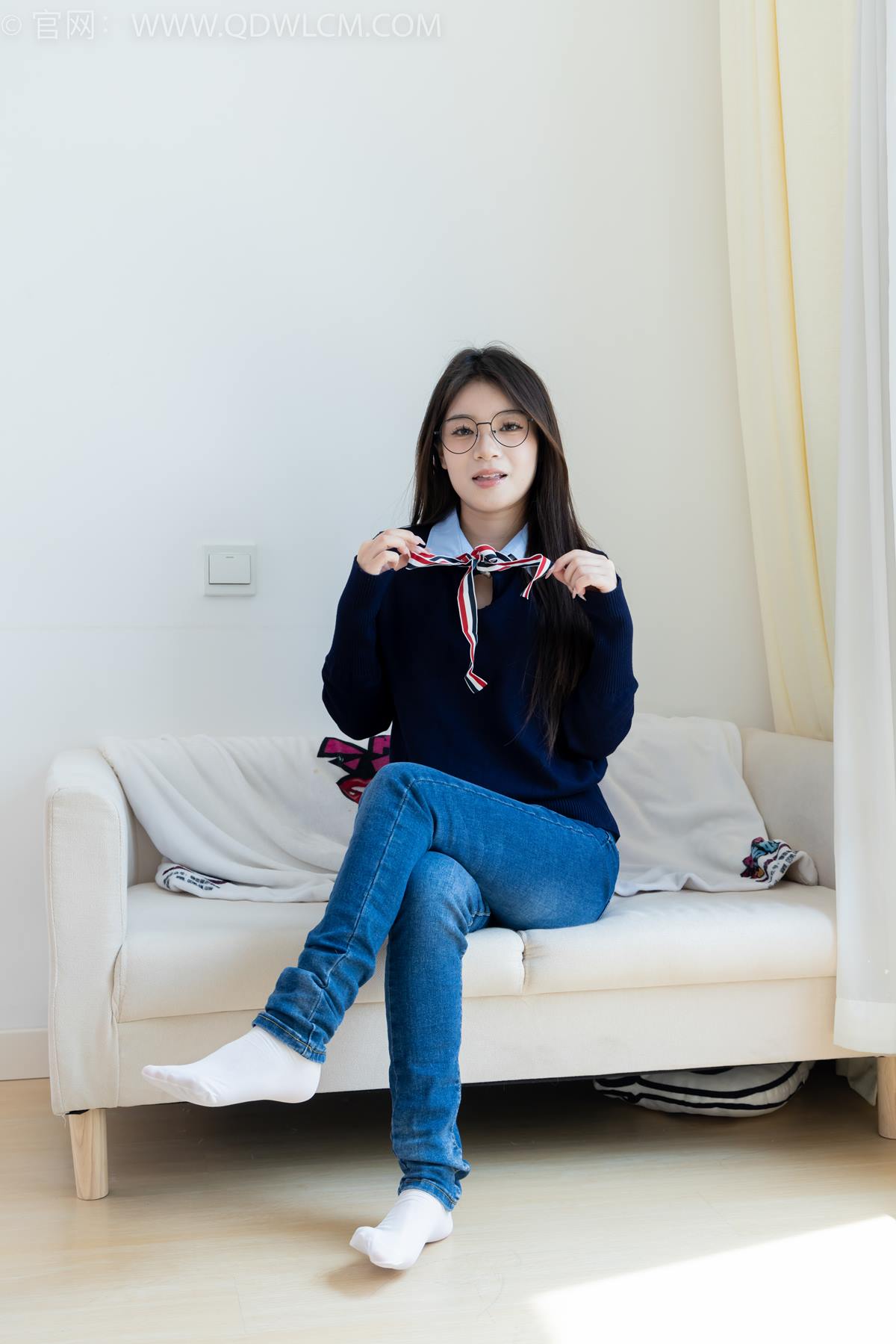 图片[5]-精选勿恋传媒 NO.2379 闪闪-帆布鞋、白棉袜、厚白丝小腿袜、裸足[128P]-草丛看图