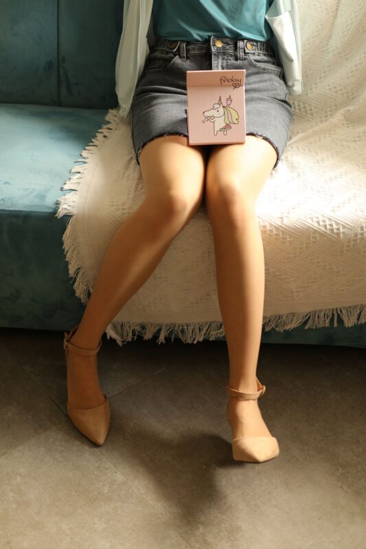 精选精选街拍作品 1649 小S街拍作品 – 素颜极致肉丝[128P]-草丛看图