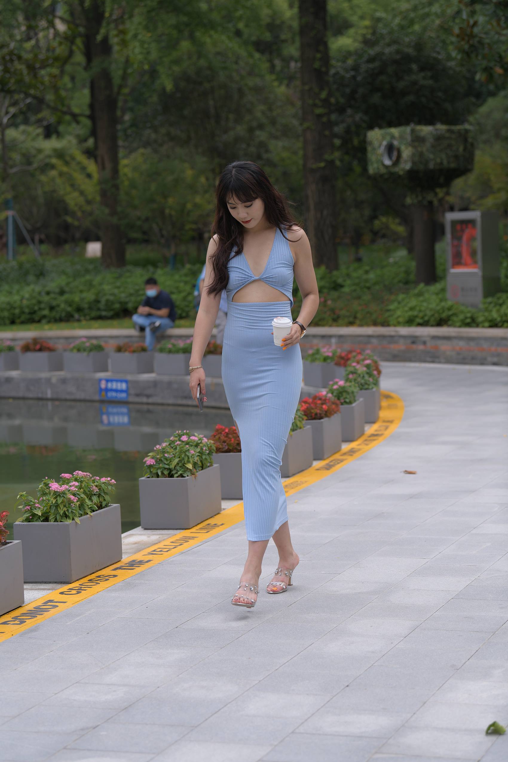 图片[8]-精选精选街拍作品 NO.1829 一只麋鹿摄影作品 – 蓝颜知己[92P]-草丛看图