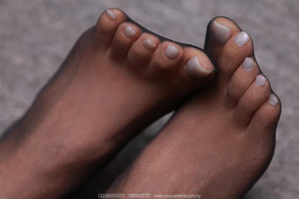 图片[6]-精选[IESS异思趣向] 2025.12.28 丝享家2250：美子《蓝色美甲（下）》[87P]-草丛看图