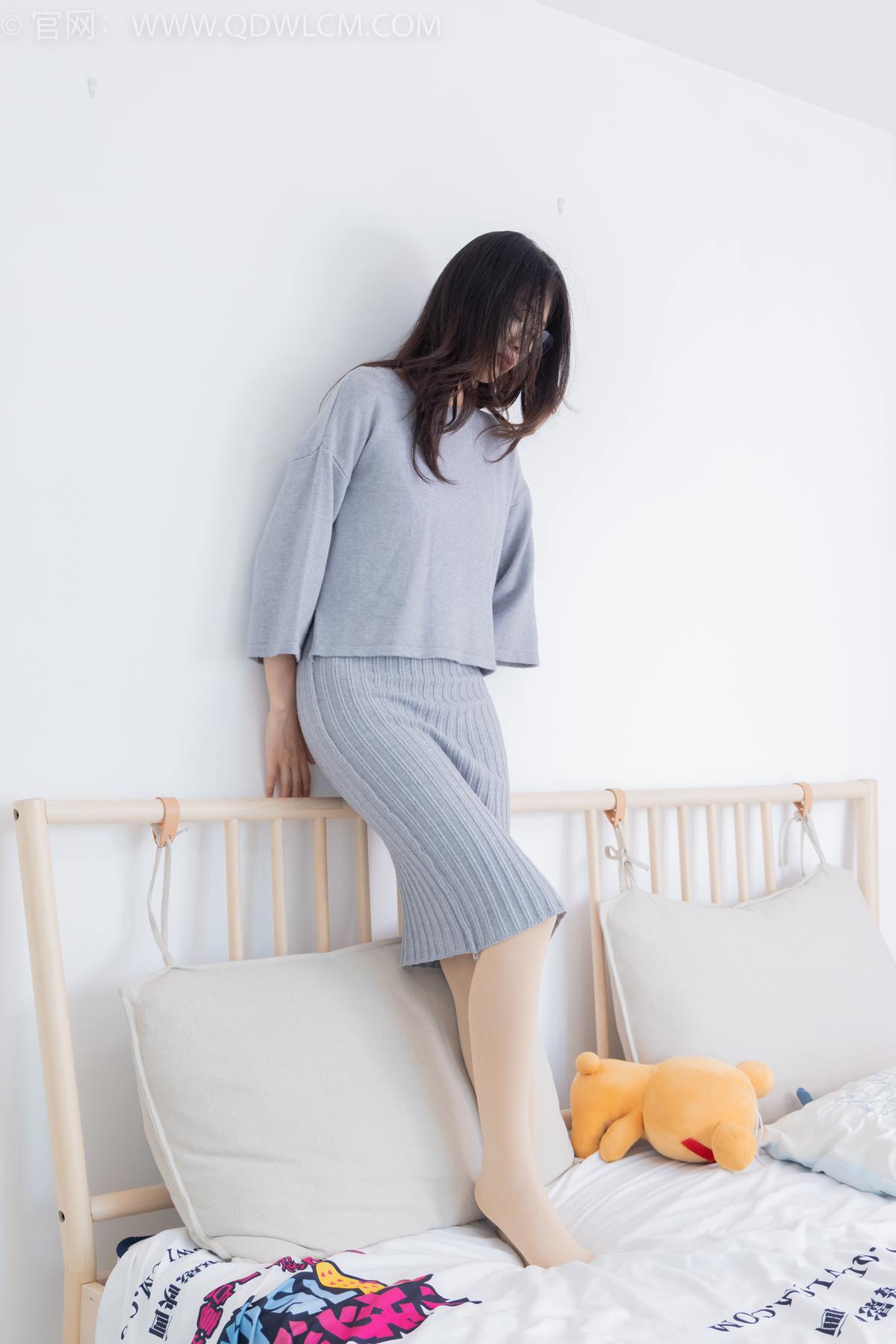 图片[2]-精选勿恋传媒 NO.2360 小优-平底鞋、厚肉丝[127P]-草丛看图