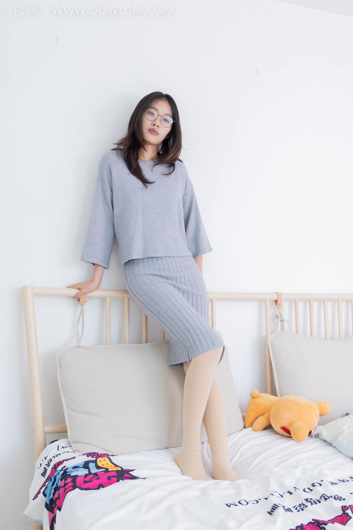 图片[7]-精选勿恋传媒 NO.2360 小优-平底鞋、厚肉丝[127P]-草丛看图