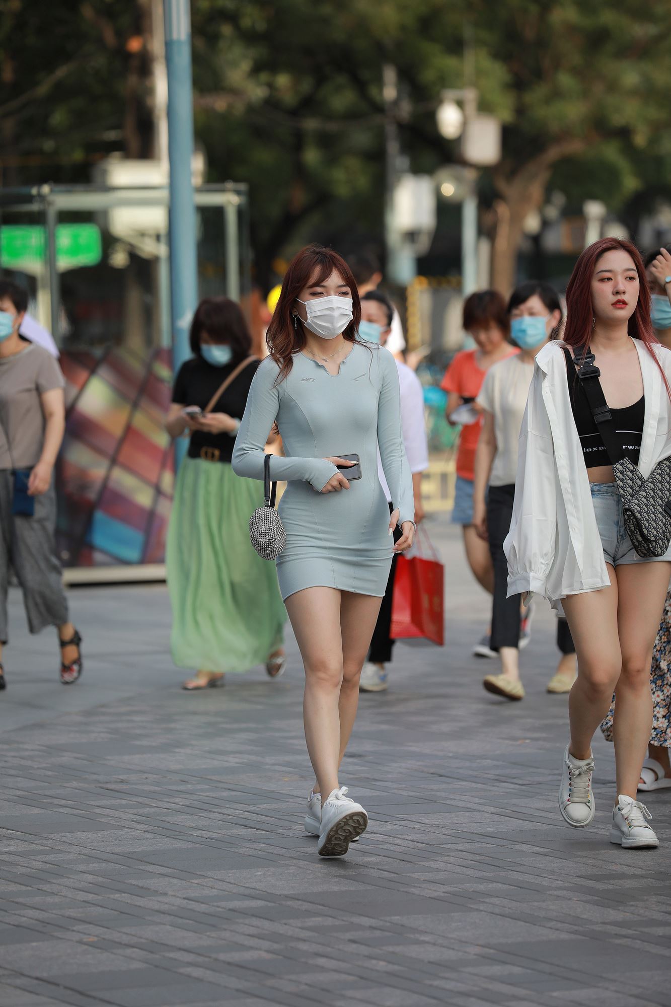 图片[1]-精选精选街拍作品 1646 四九城嘎子街拍作品 – 包臀裙美腿小解解[42P]-草丛看图