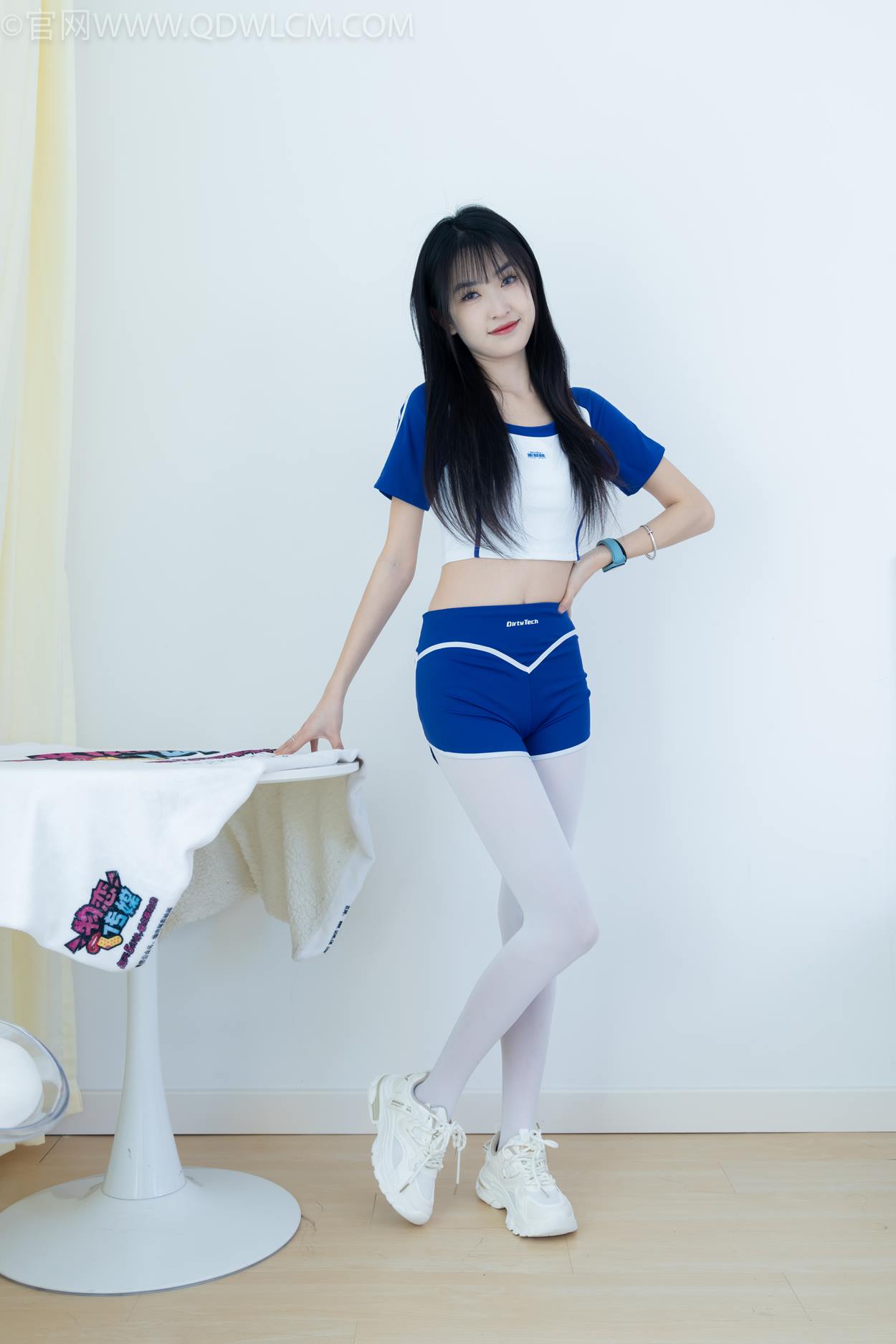 图片[7]-精选勿恋传媒 NO.2334 嘉木-运动鞋、厚白丝、裸足、裸足[190P]-草丛看图