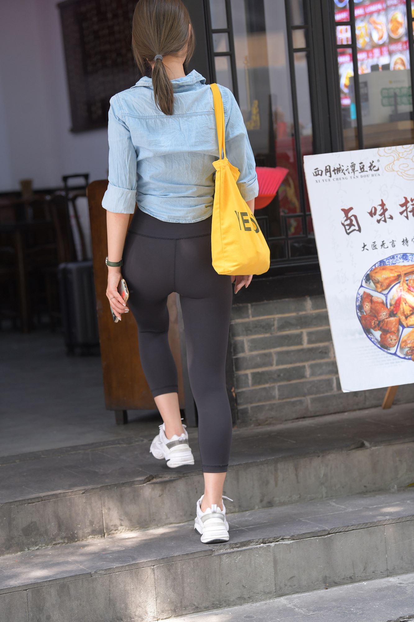 图片[3]-精选精选街拍作品 NO.1686 一始街拍作品 – 黑色瑜伽裤青春女孩[76P]-草丛看图