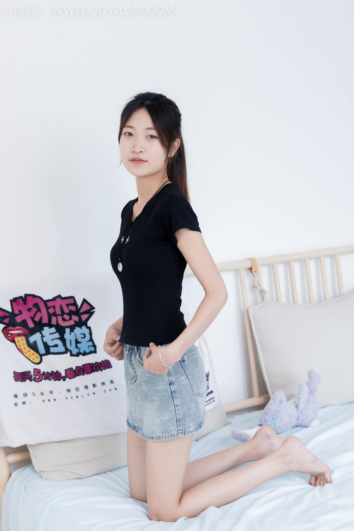 图片[4]-精选勿恋传媒 NO.2399 小夏-板鞋、白棉袜、裸足[111P]-草丛看图