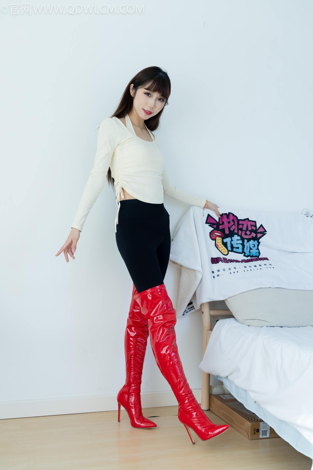 图片[5]-精选勿恋传媒 NO.2326 泡泡-高跟长靴、白棉袜、裸足[128P]-草丛看图