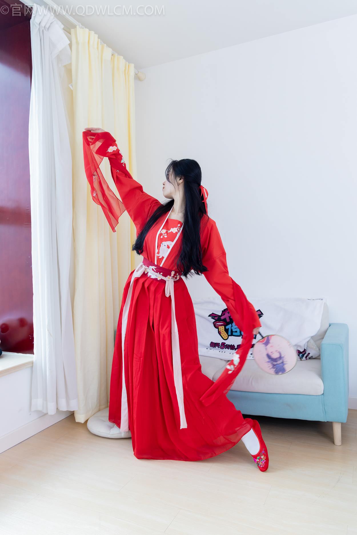 图片[2]-精选勿恋传媒 NO.2328 绒绒-汉服、布鞋、白棉袜、红色船袜[146P]-草丛看图