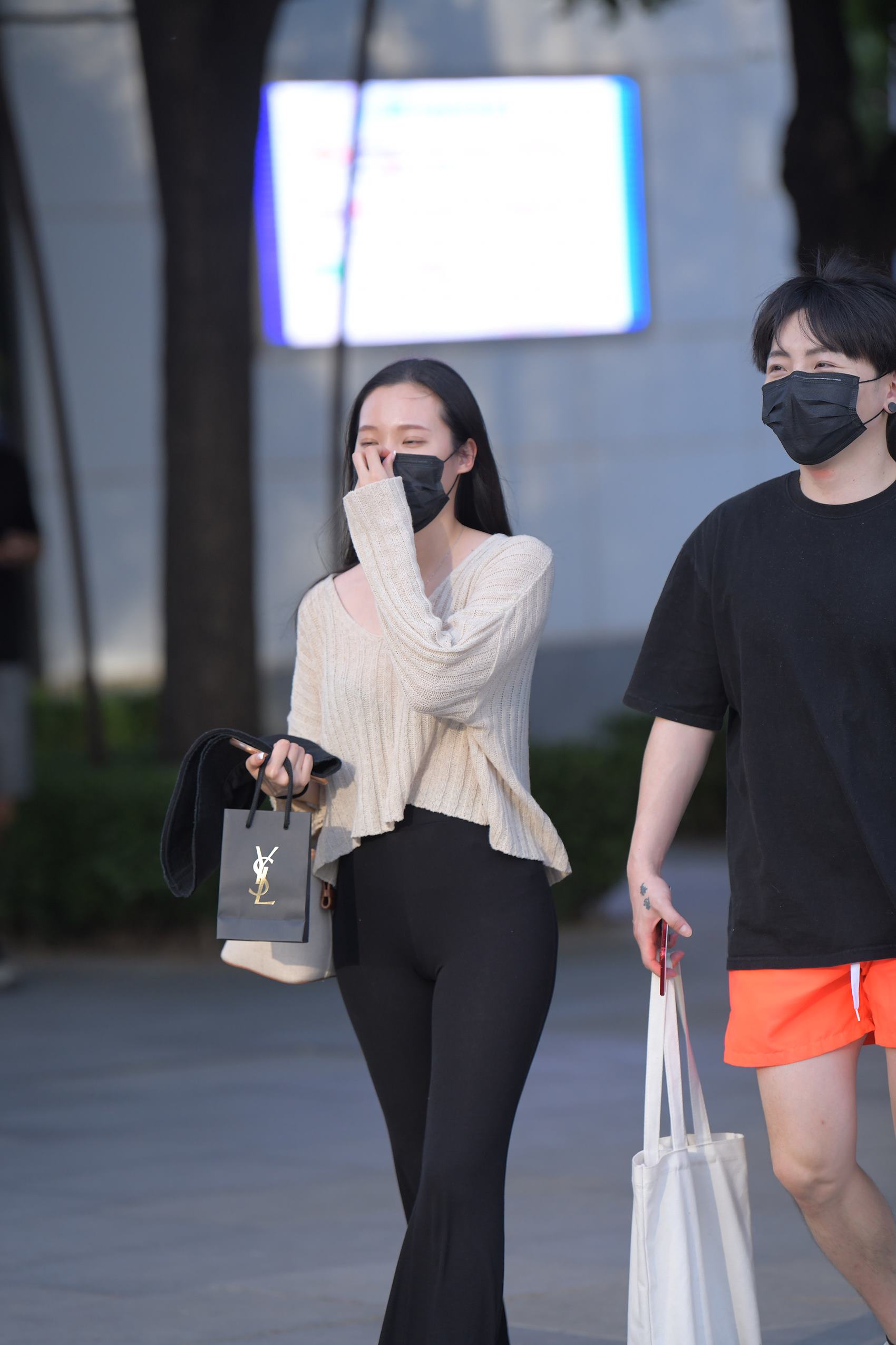 图片[2]-精选精选街拍作品 NO.1793 红石街拍作品 – 一只白狐[88P]-草丛看图