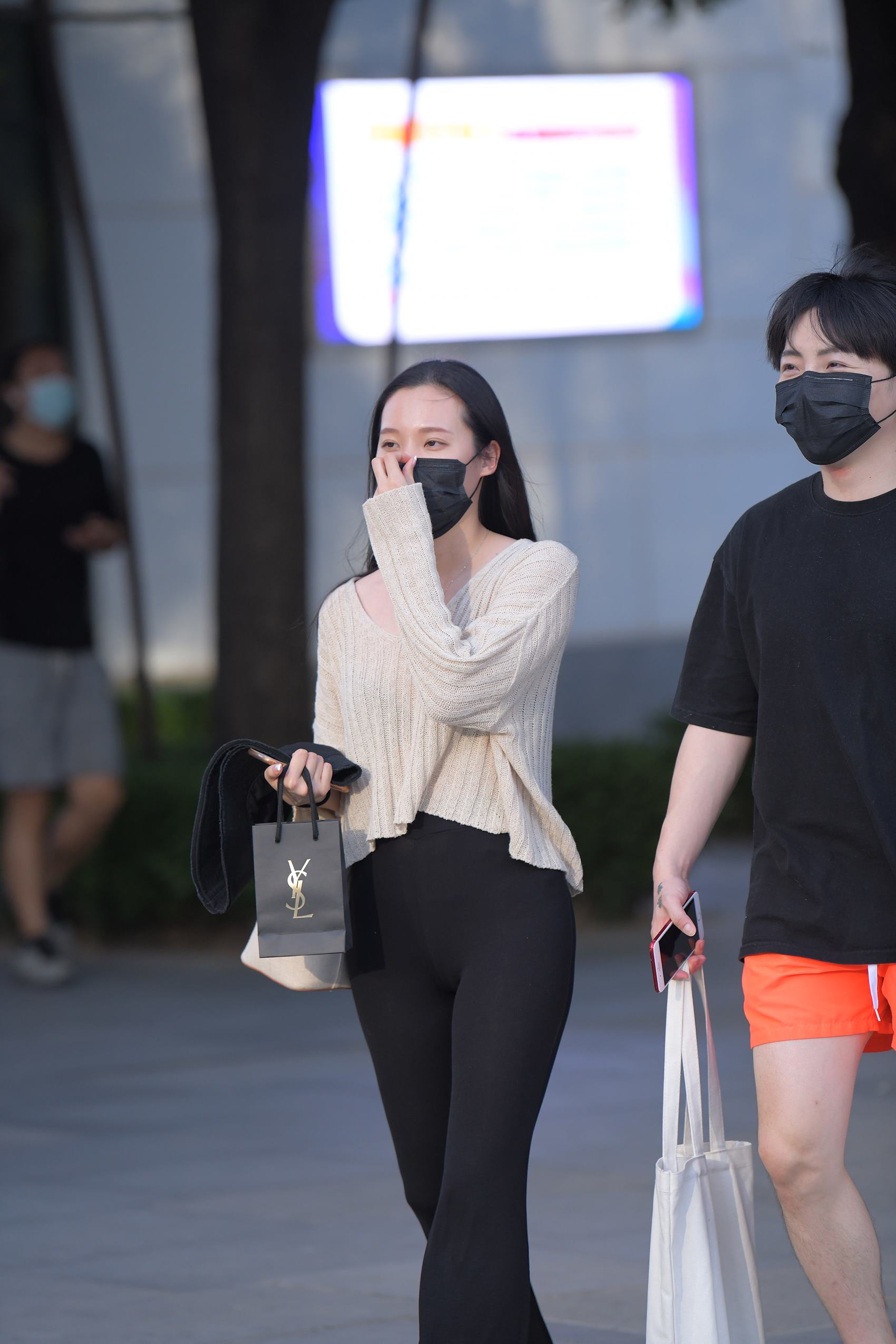 图片[3]-精选精选街拍作品 NO.1793 红石街拍作品 – 一只白狐[88P]-草丛看图