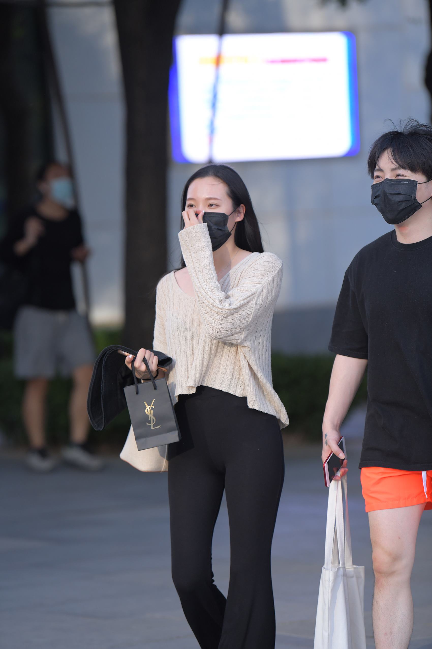 图片[4]-精选精选街拍作品 NO.1793 红石街拍作品 – 一只白狐[88P]-草丛看图