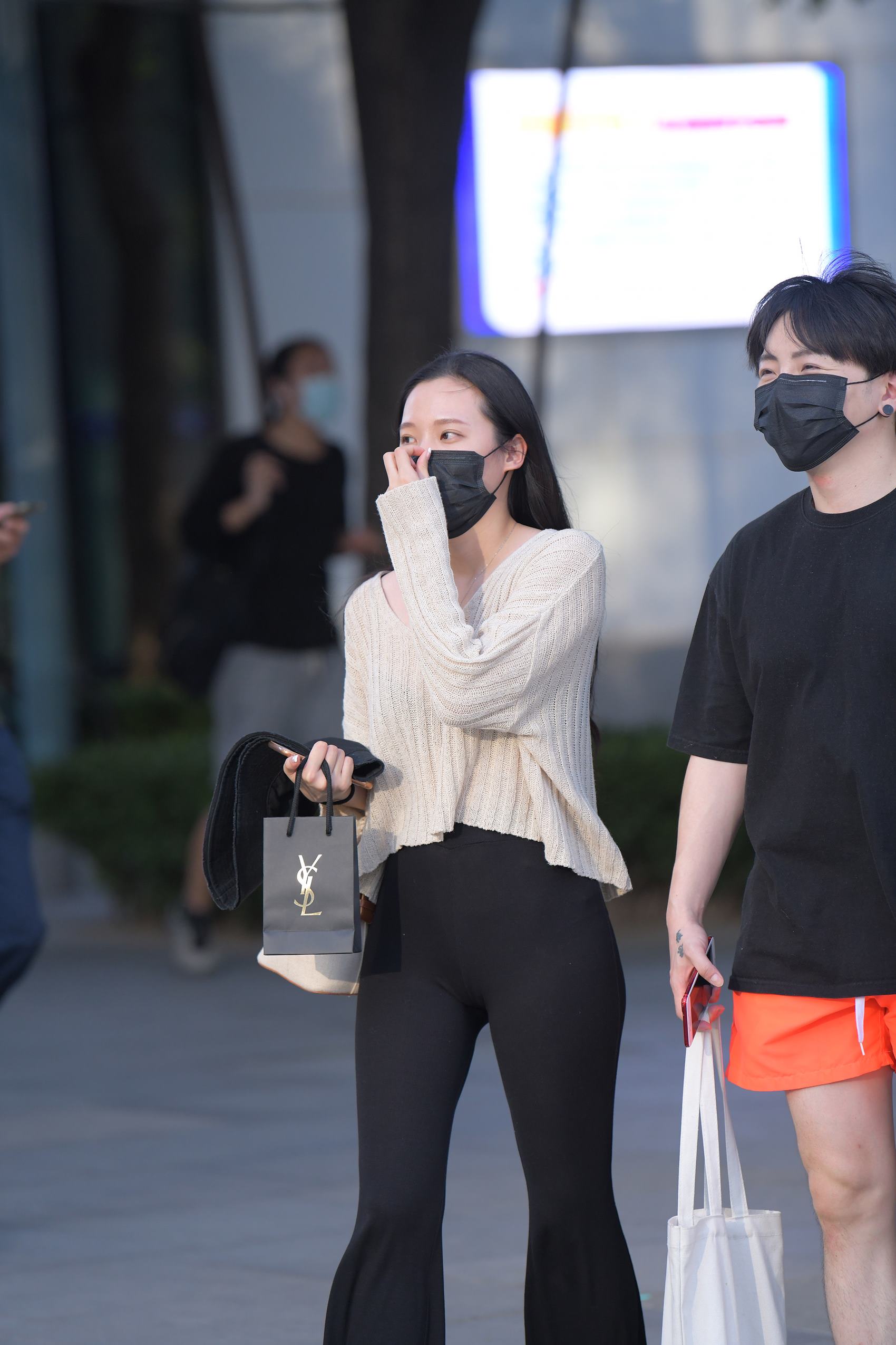 图片[6]-精选精选街拍作品 NO.1793 红石街拍作品 – 一只白狐[88P]-草丛看图