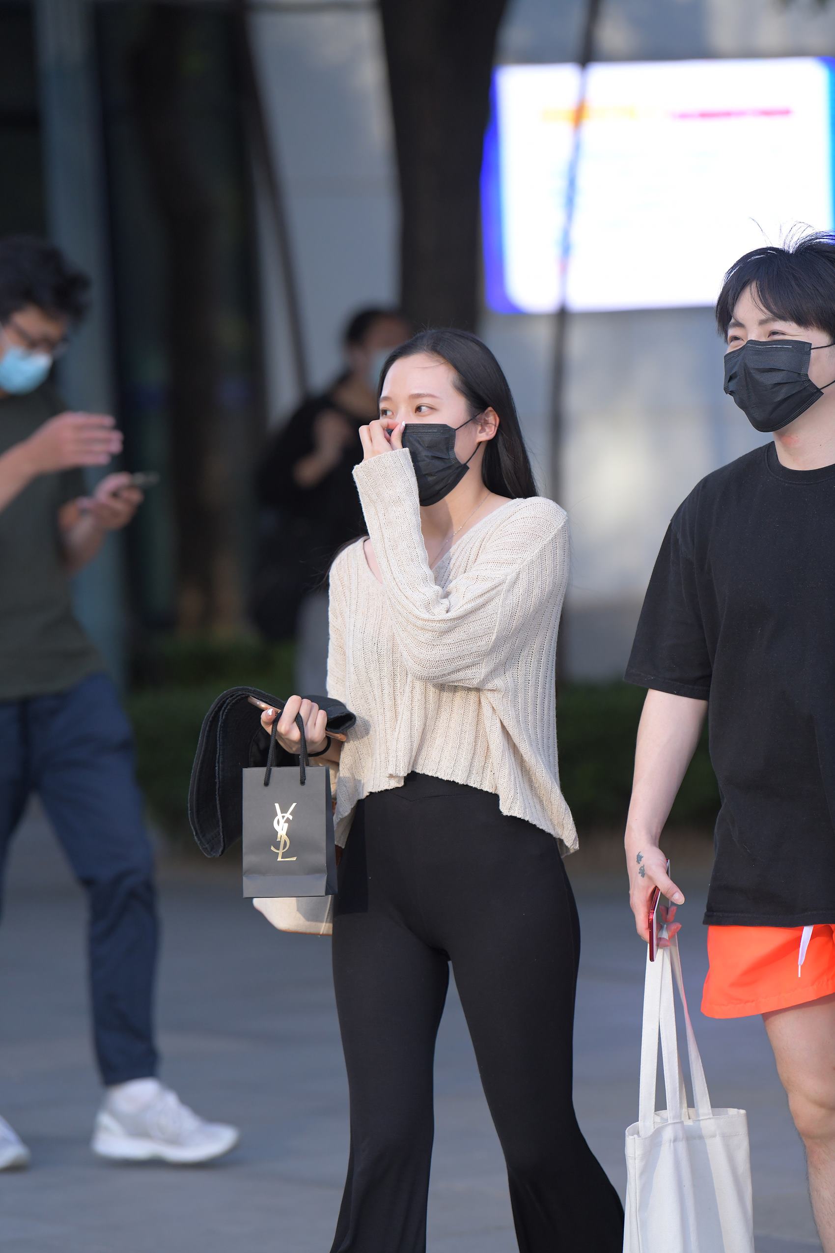 图片[7]-精选精选街拍作品 NO.1793 红石街拍作品 – 一只白狐[88P]-草丛看图